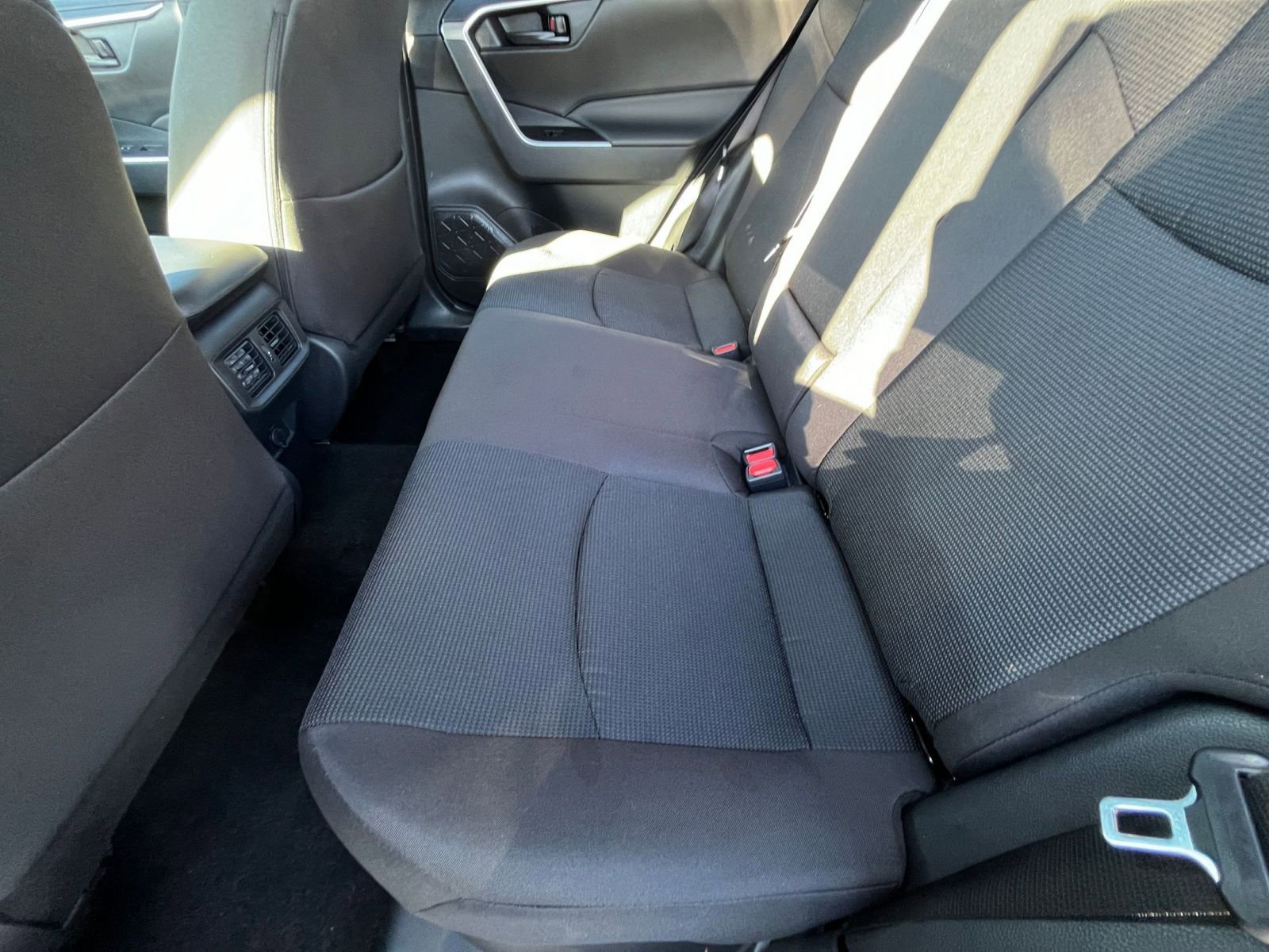 Thumbnail: 2025 Toyota RAV4 - 25