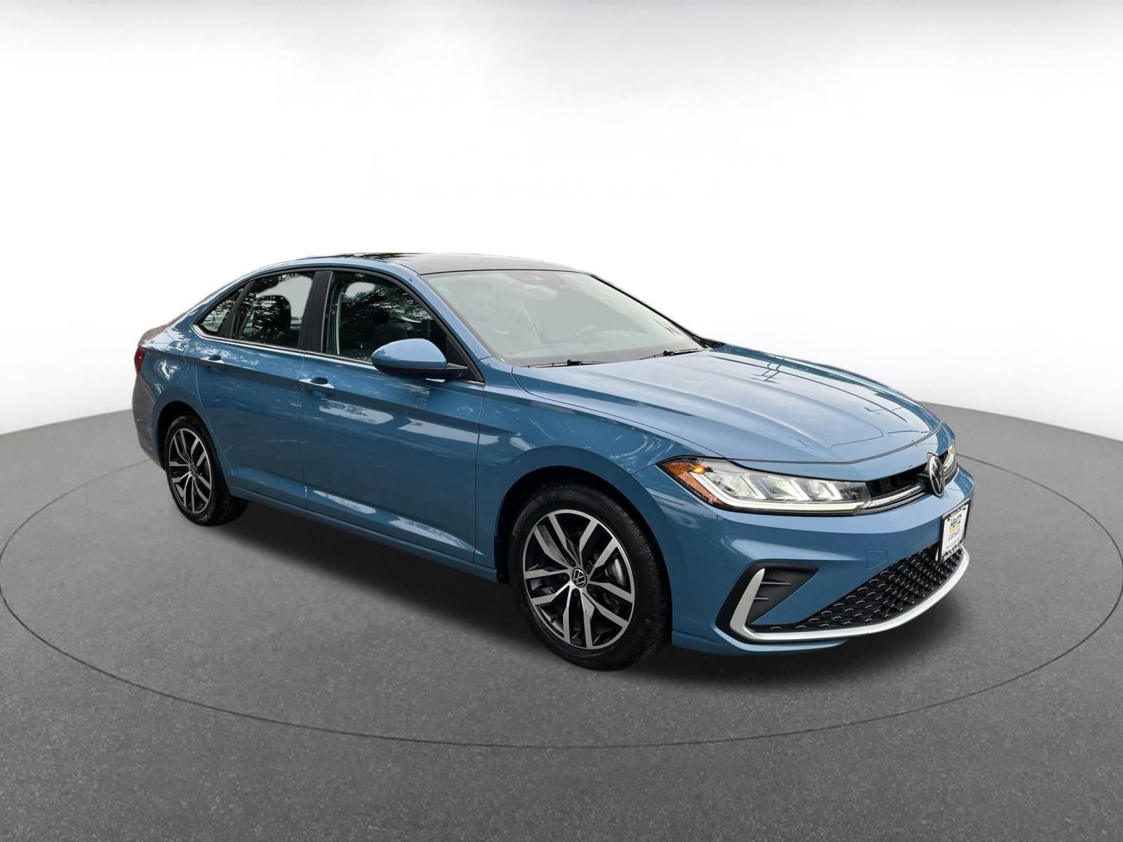 Thumbnail: 2025 Volkswagen Jetta - 1