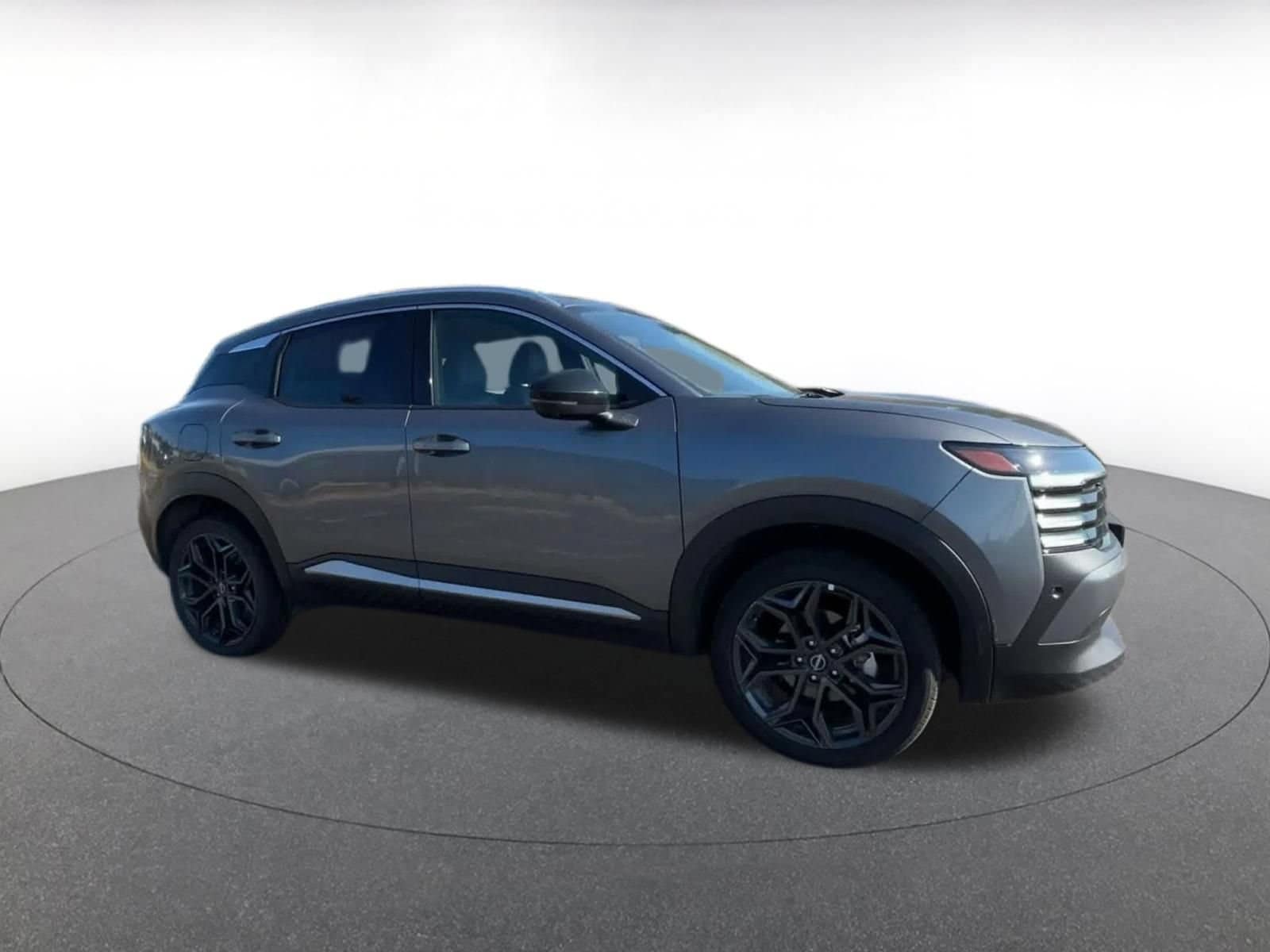 Thumbnail: 2026 Nissan Kicks - 2
