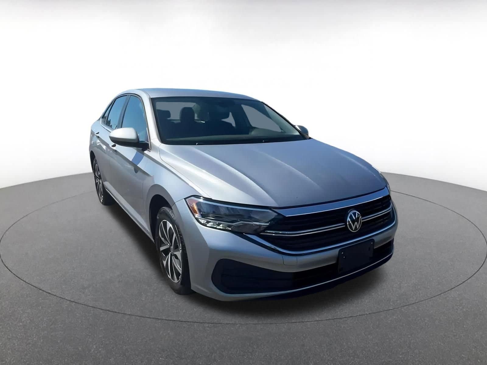 Thumbnail: 2024 Volkswagen Jetta - 3