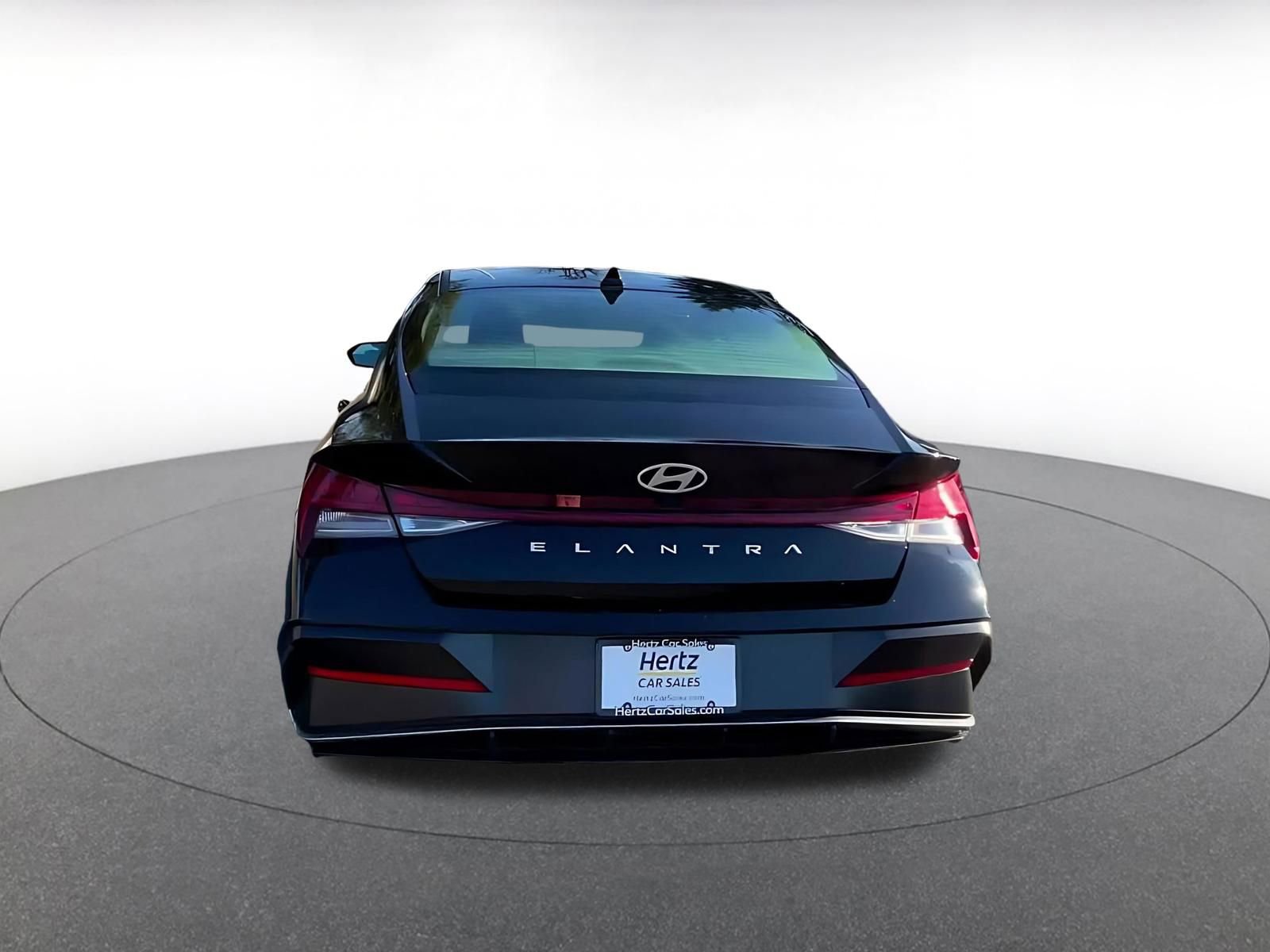 Thumbnail: 2025 Hyundai Elantra - 10