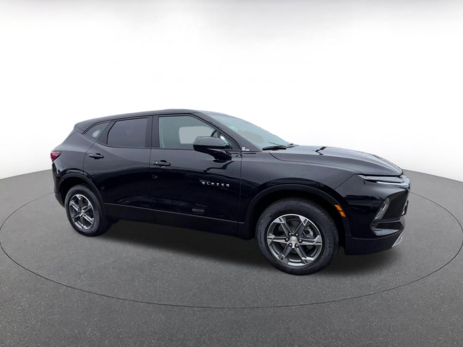 Thumbnail: 2025 Chevrolet Blazer - 2