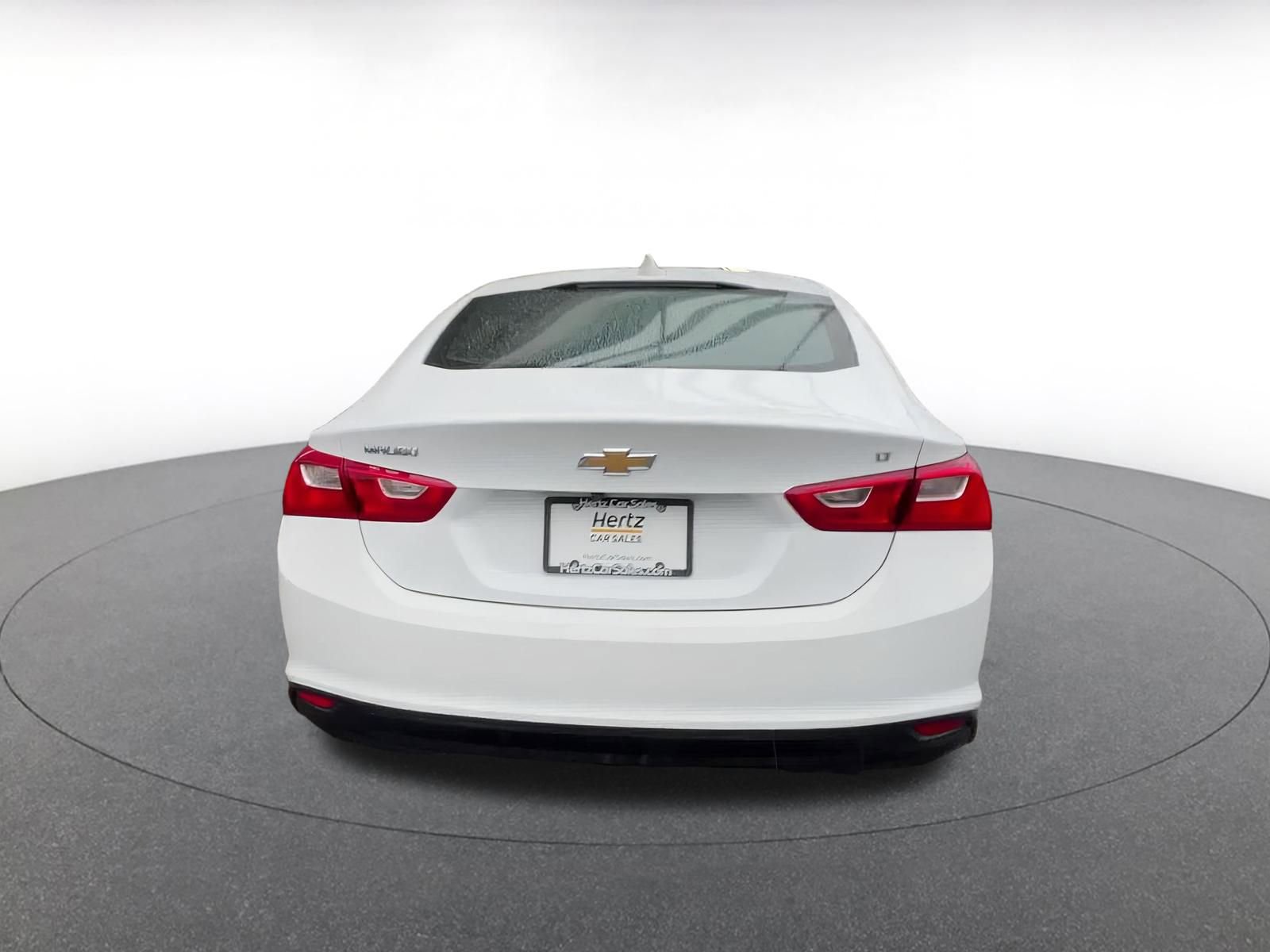 Thumbnail: 2023 Chevrolet Malibu - 12