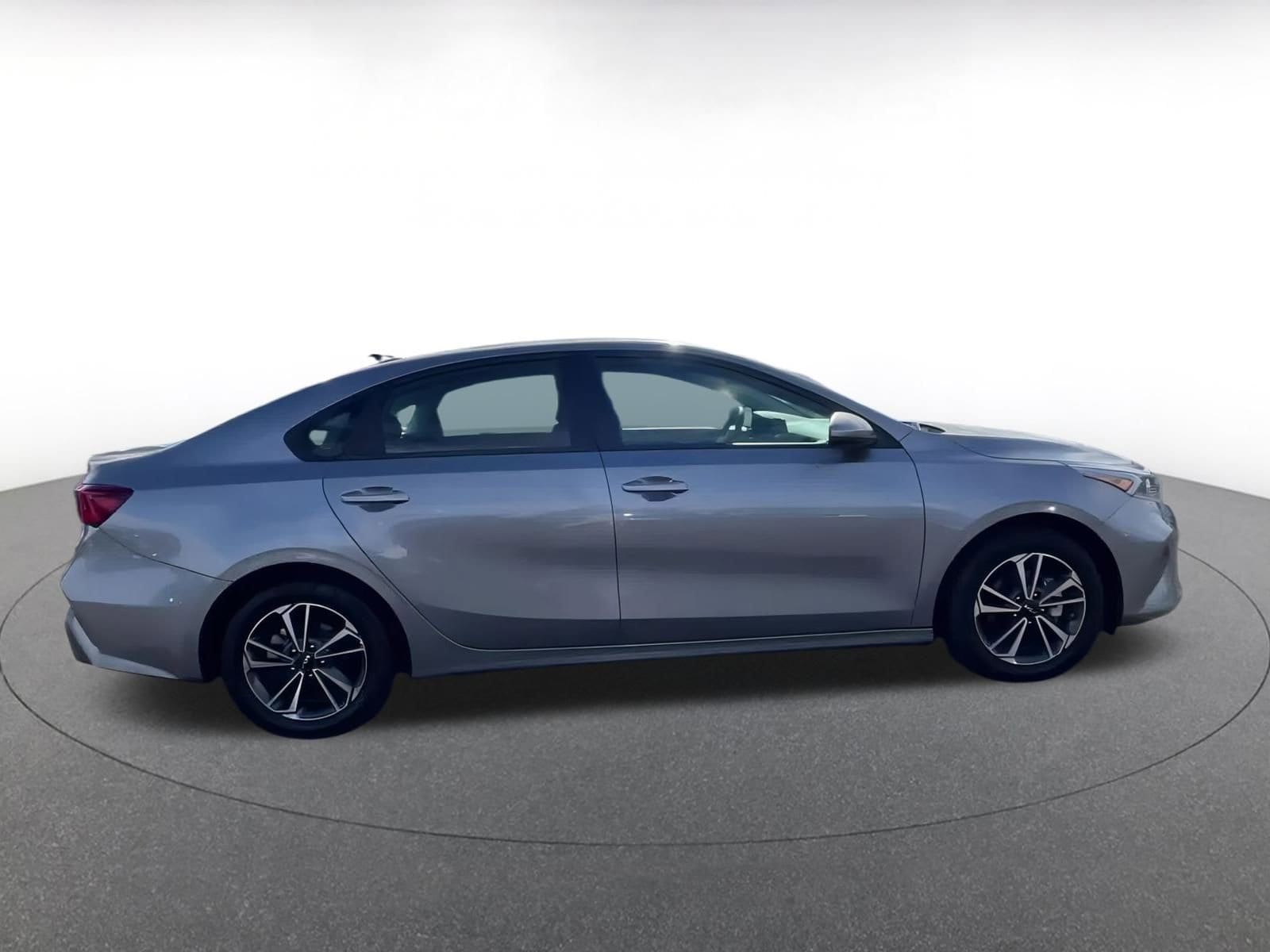 Thumbnail: 2024 Kia Forte - 16