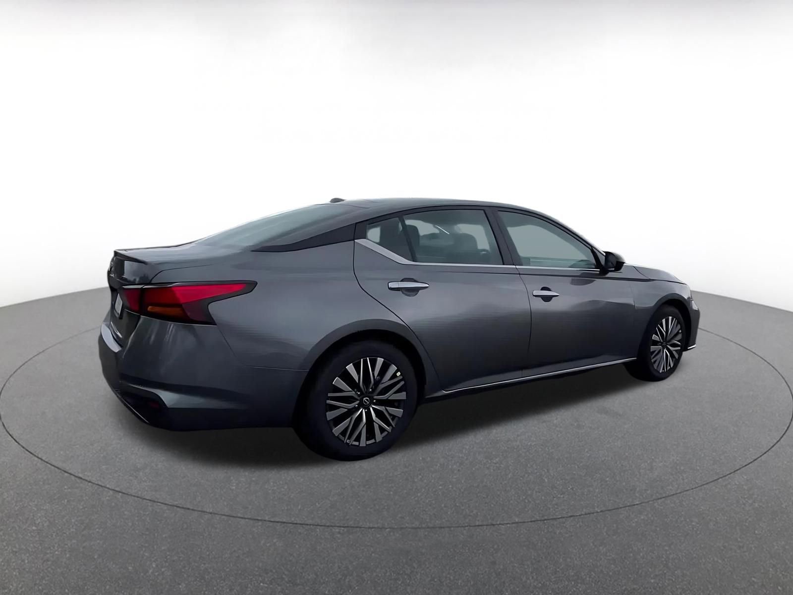 Thumbnail: 2025 Nissan Altima - 15
