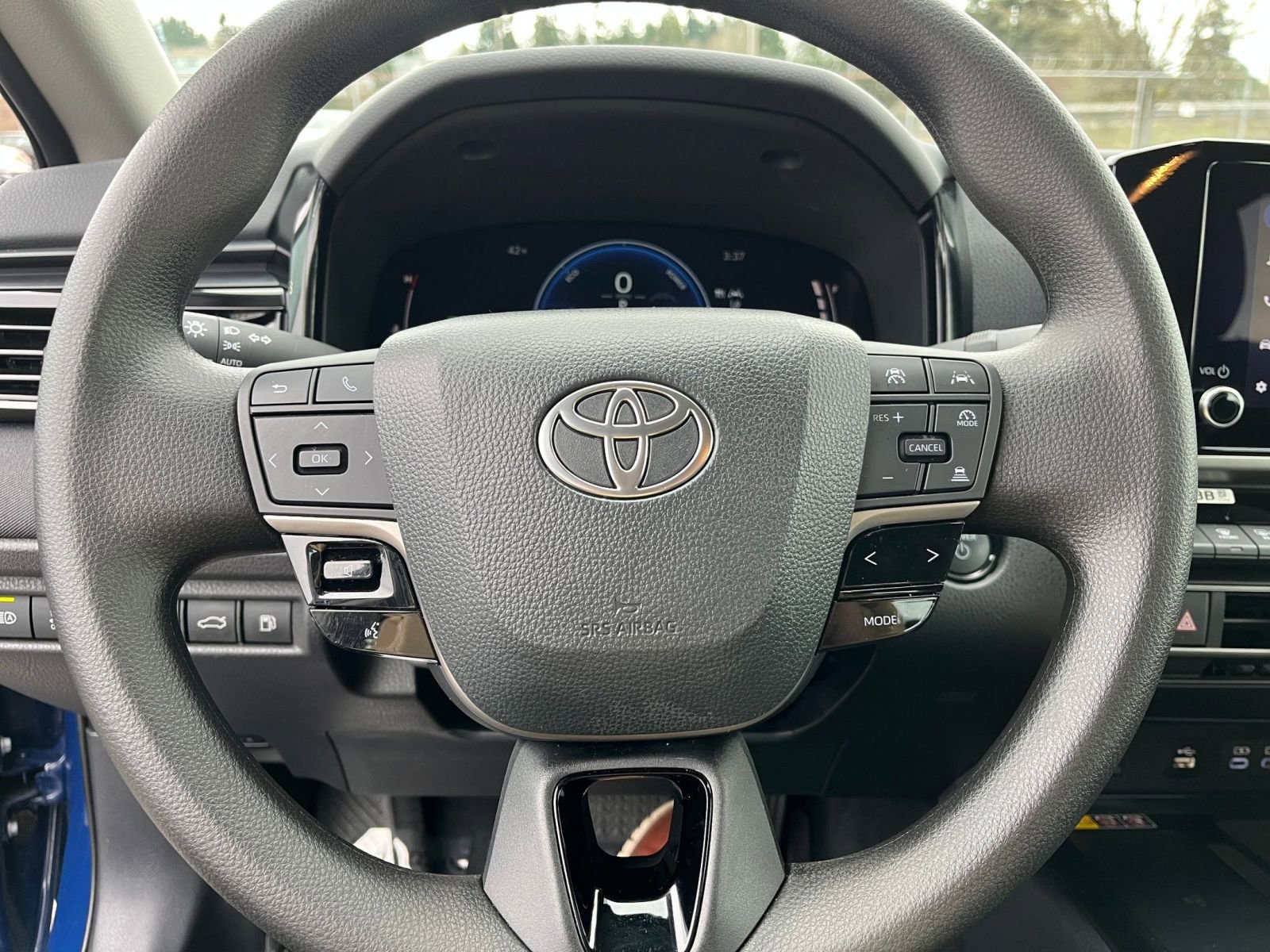 Thumbnail: 2025 Toyota Camry - 28