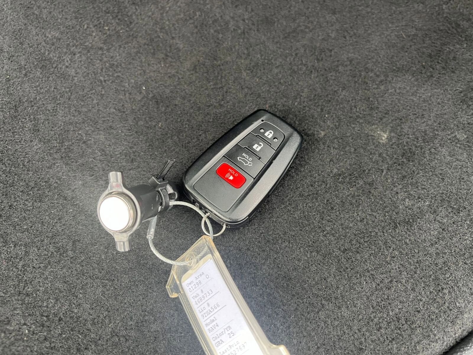 Thumbnail: 2025 Toyota RAV4 - 21