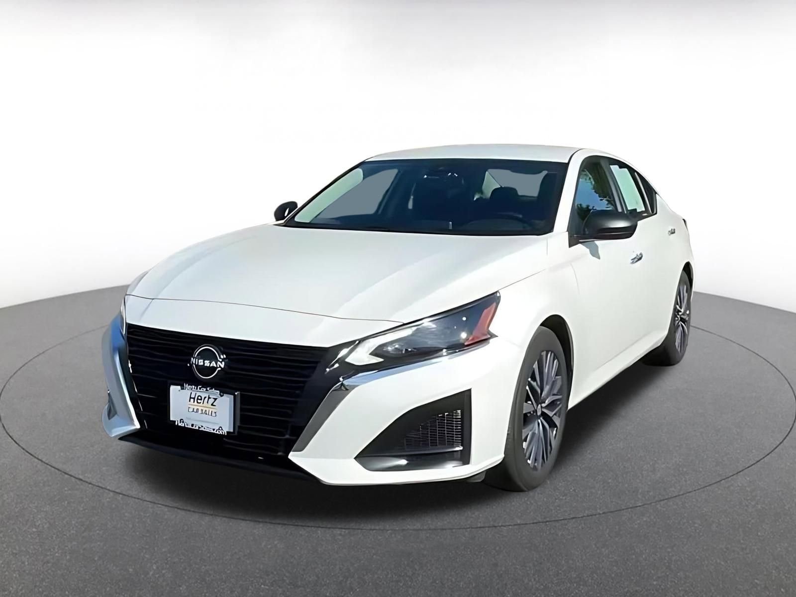 Thumbnail: 2025 Nissan Altima - 7