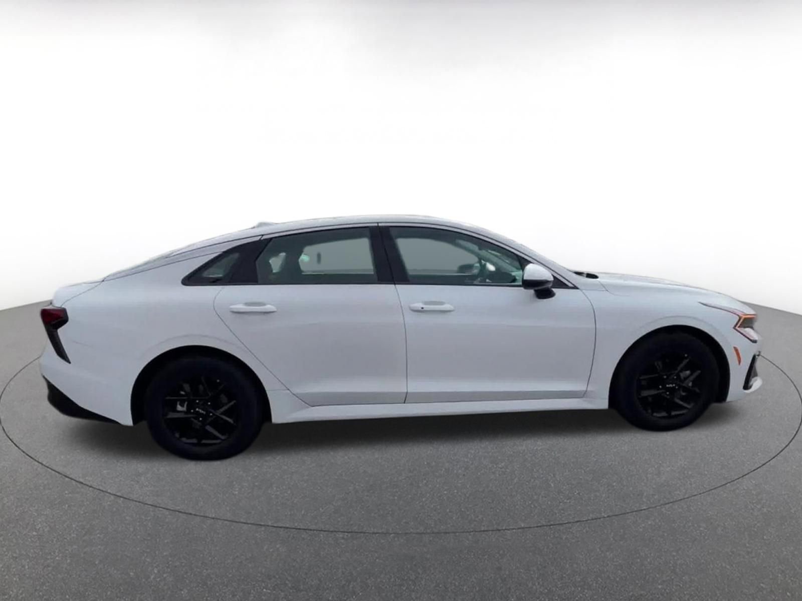 Thumbnail: 2025 Kia K5 - 16