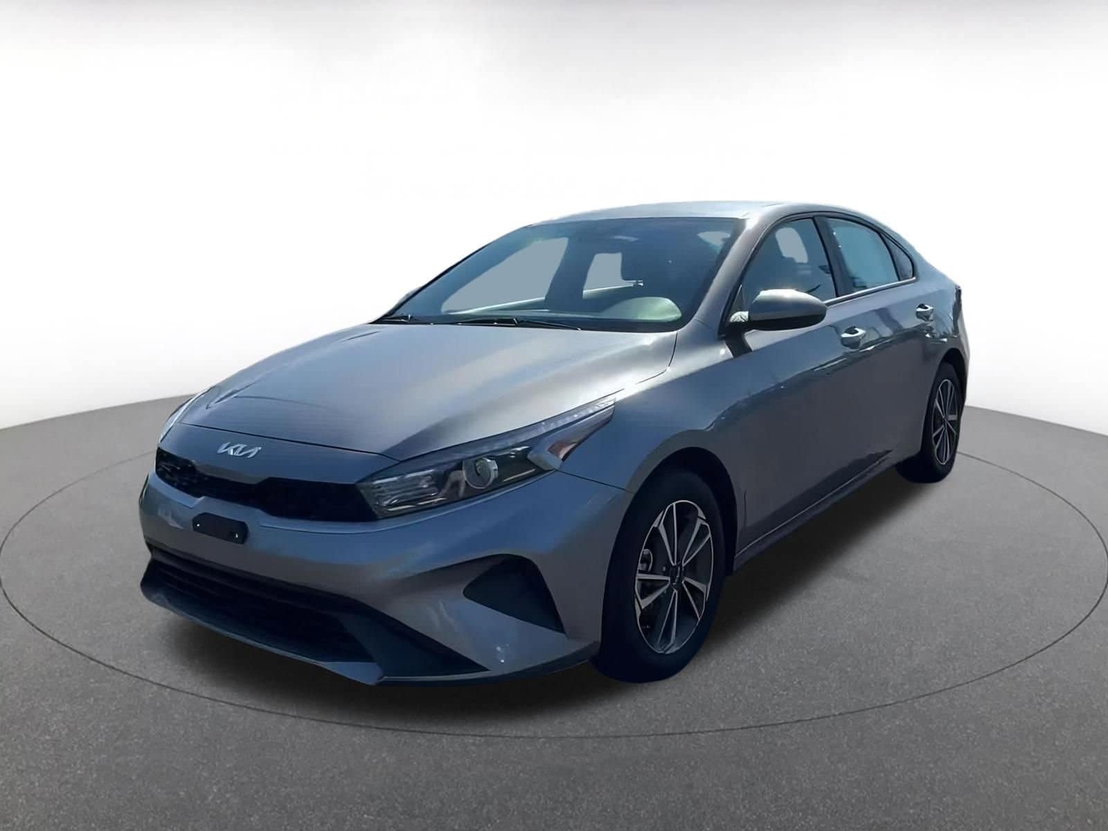 Thumbnail: 2024 Kia Forte - 7