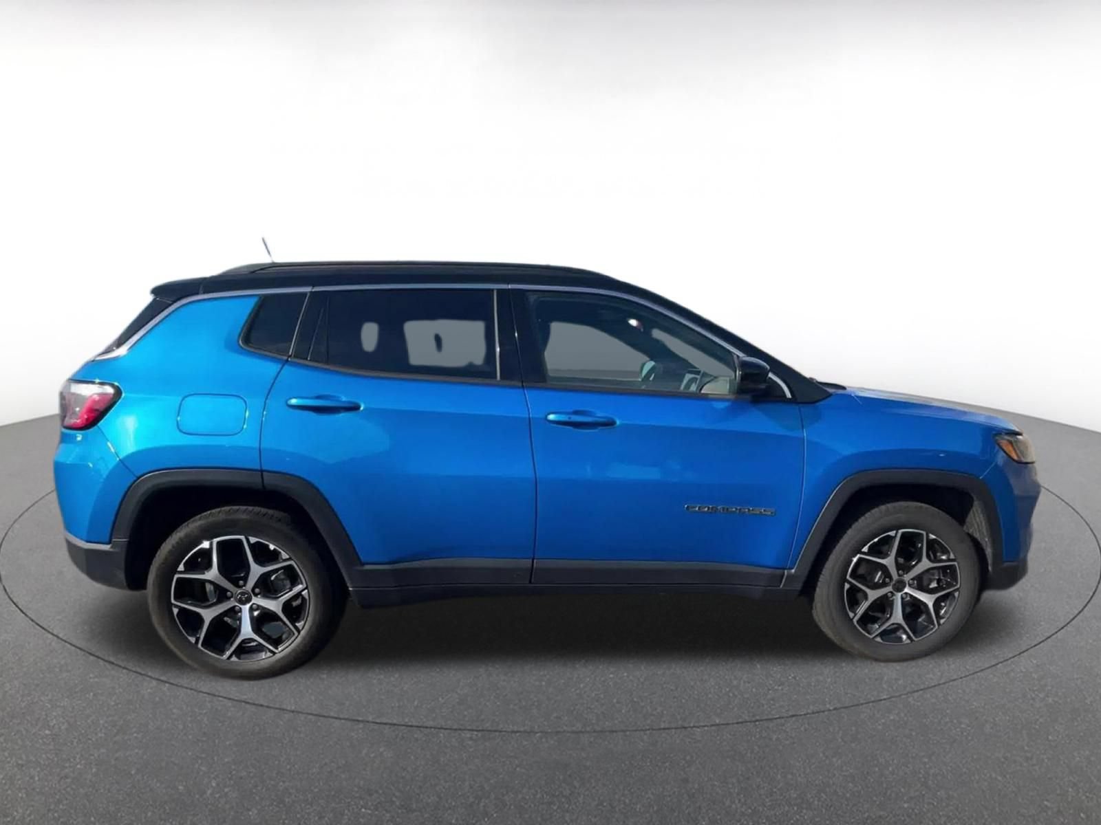 Thumbnail: 2025 Jeep Compass - 16