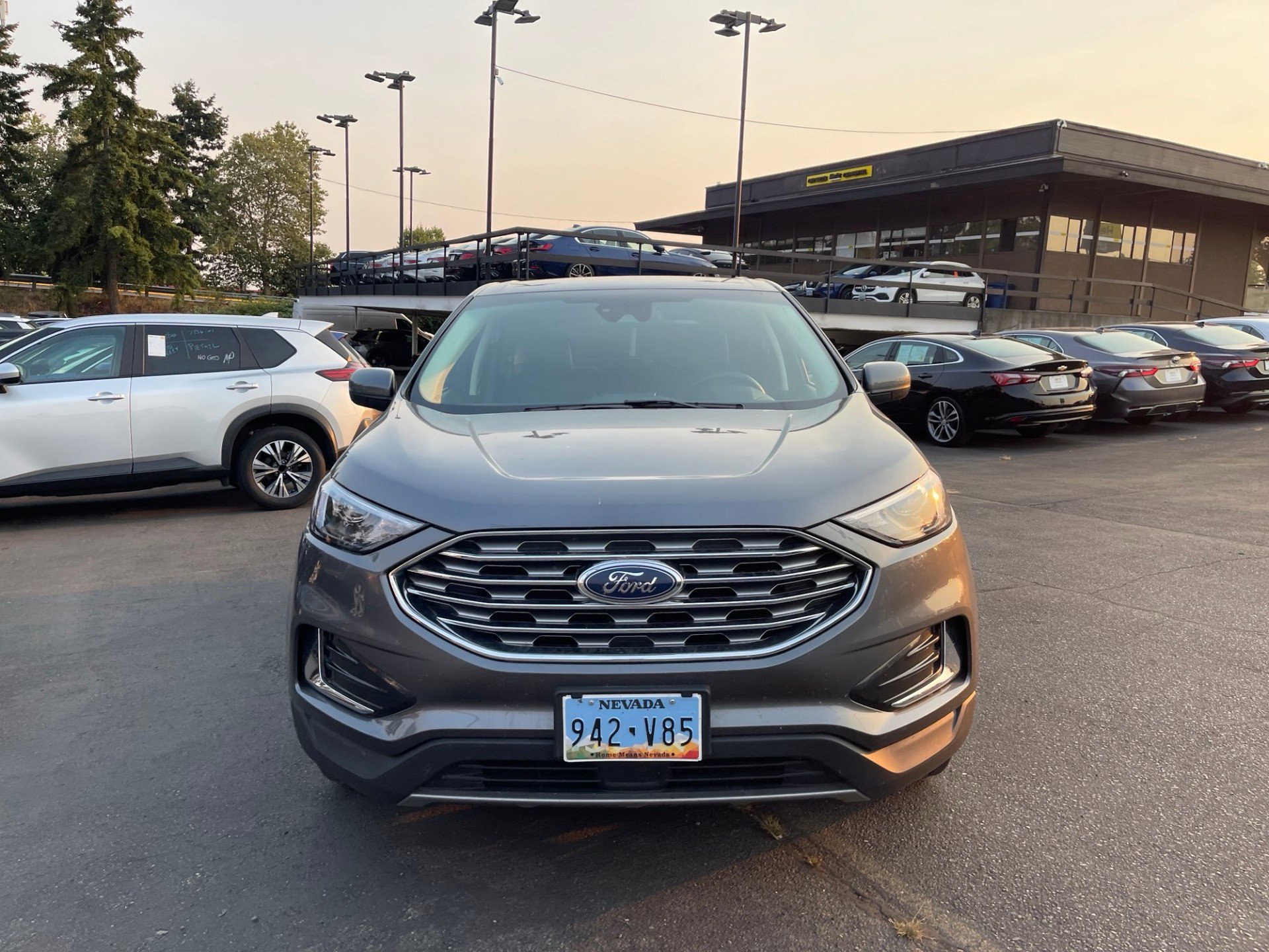 2022 Ford Edge  2