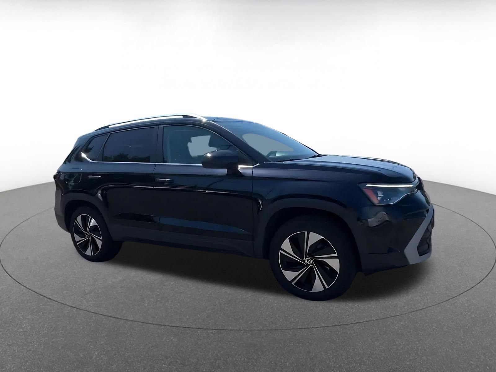 Thumbnail: 2026 Volkswagen Taos - 2