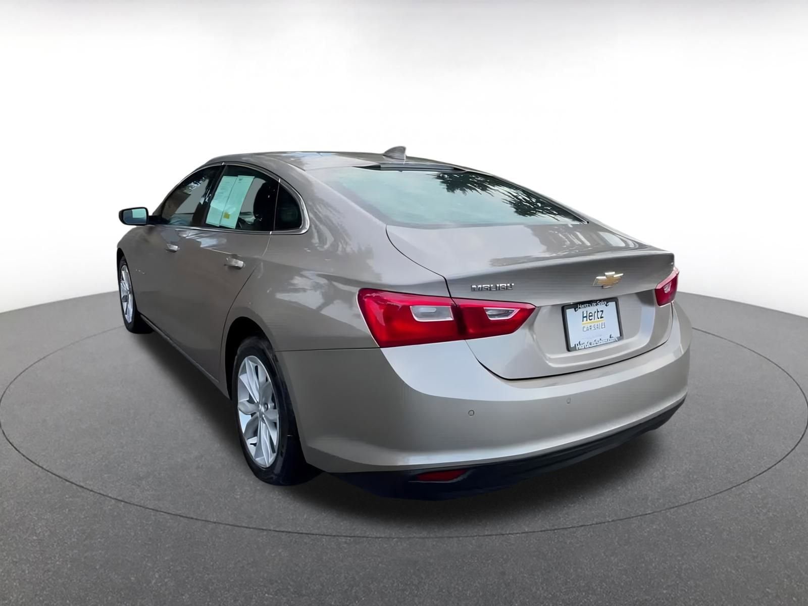 Thumbnail: 2023 Chevrolet Malibu - 11