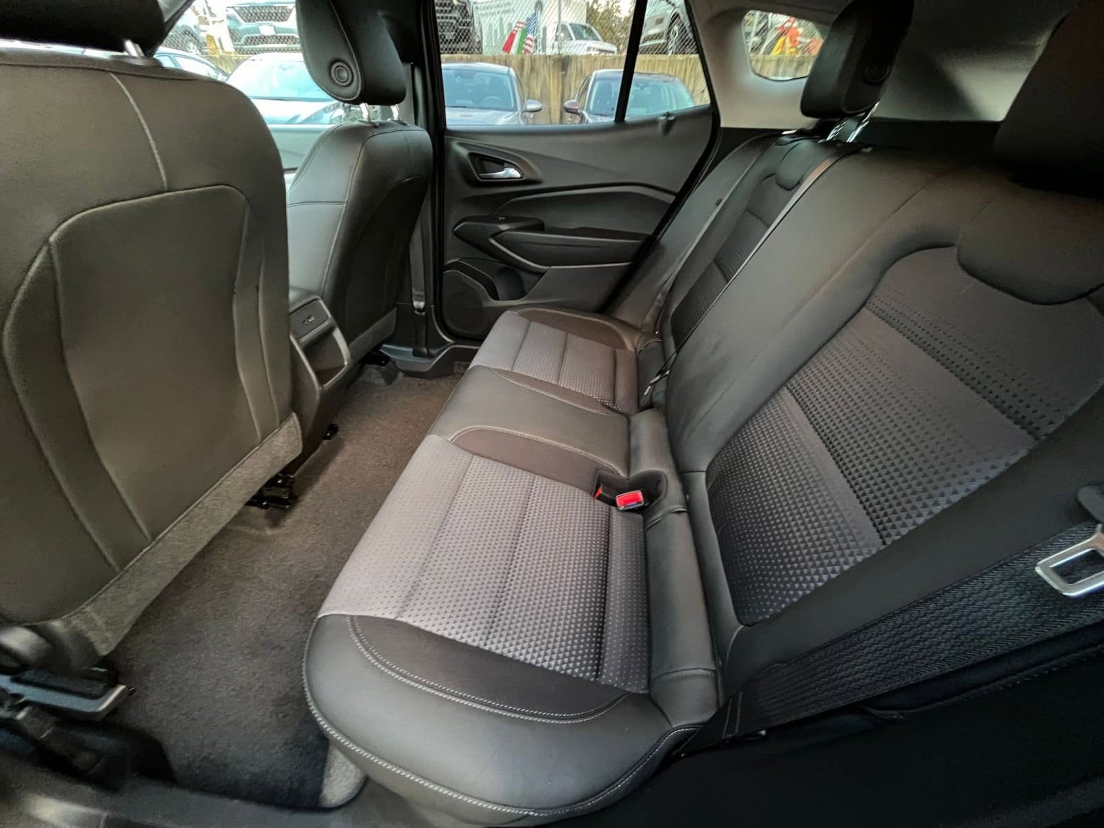 Thumbnail: 2025 Chevrolet Trax - 25