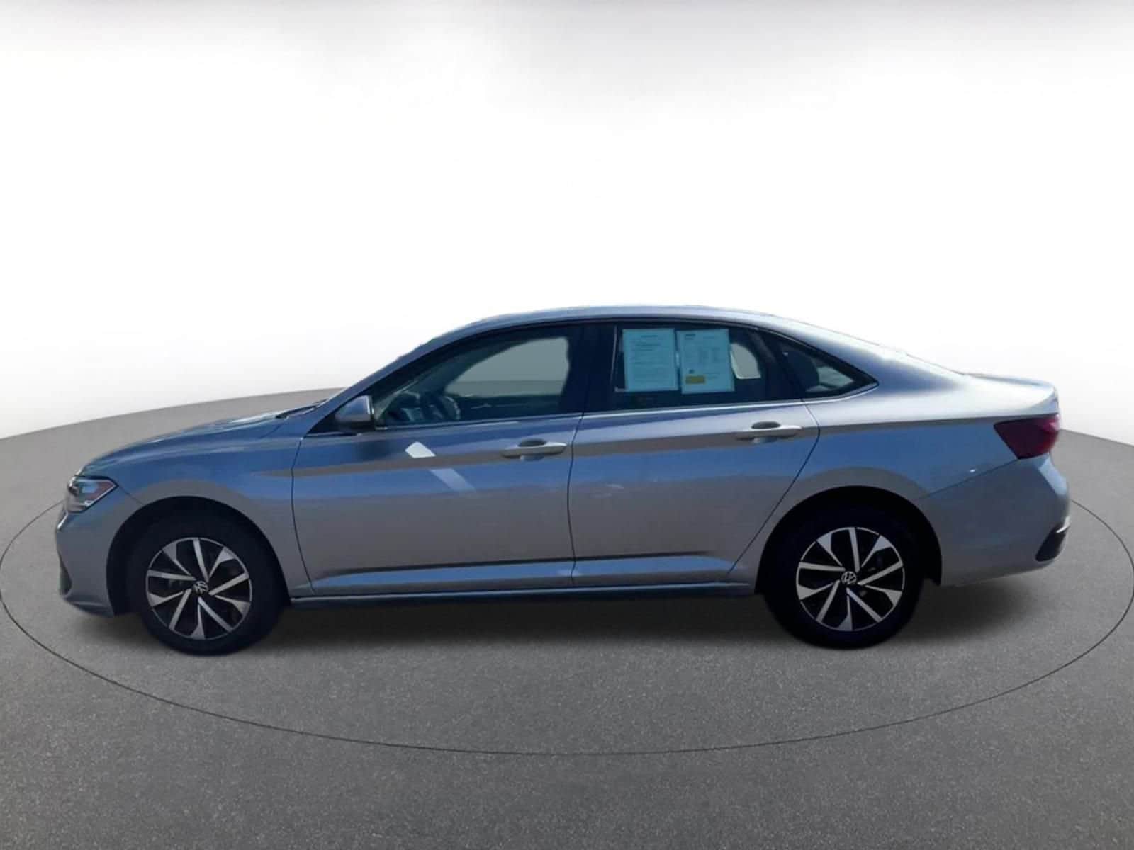 Thumbnail: 2024 Volkswagen Jetta - 9
