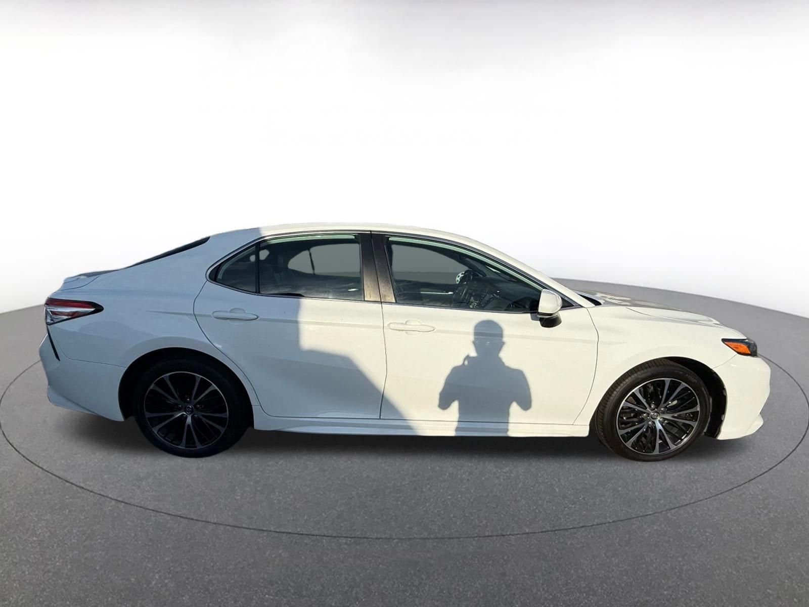 Thumbnail: 2020 Toyota Camry - 10