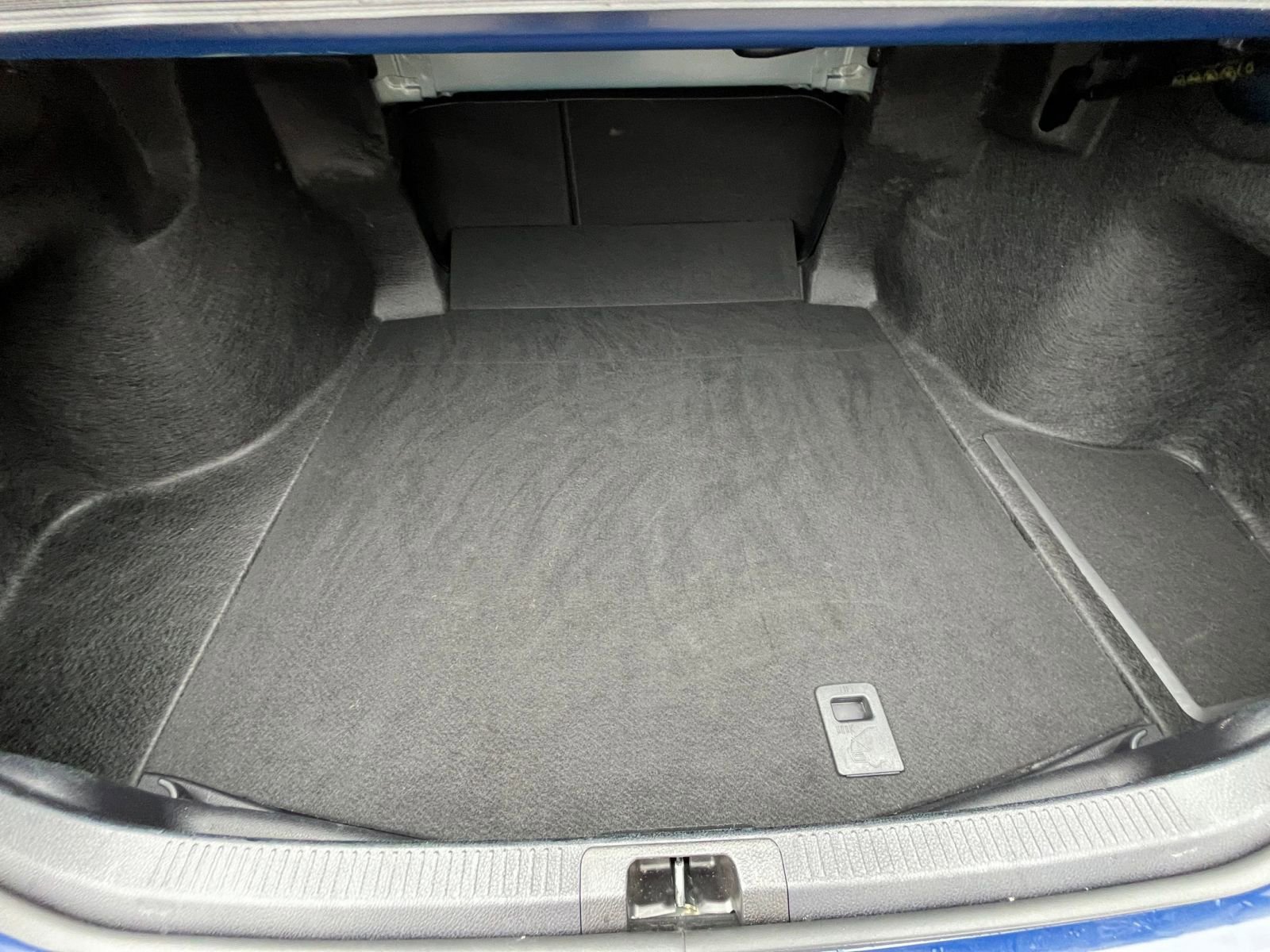 Thumbnail: 2025 Toyota Camry - 31