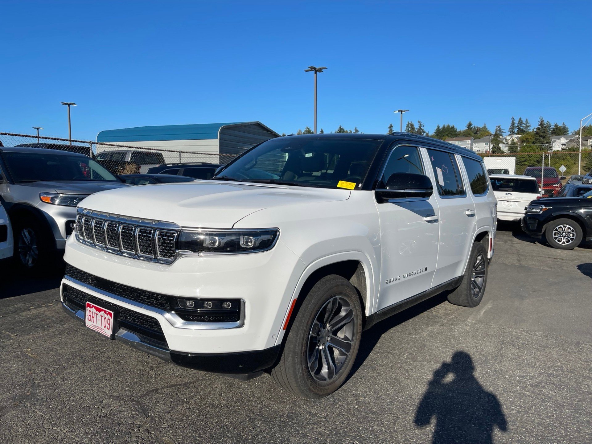 2023 Jeep Grand Wagoneer  3