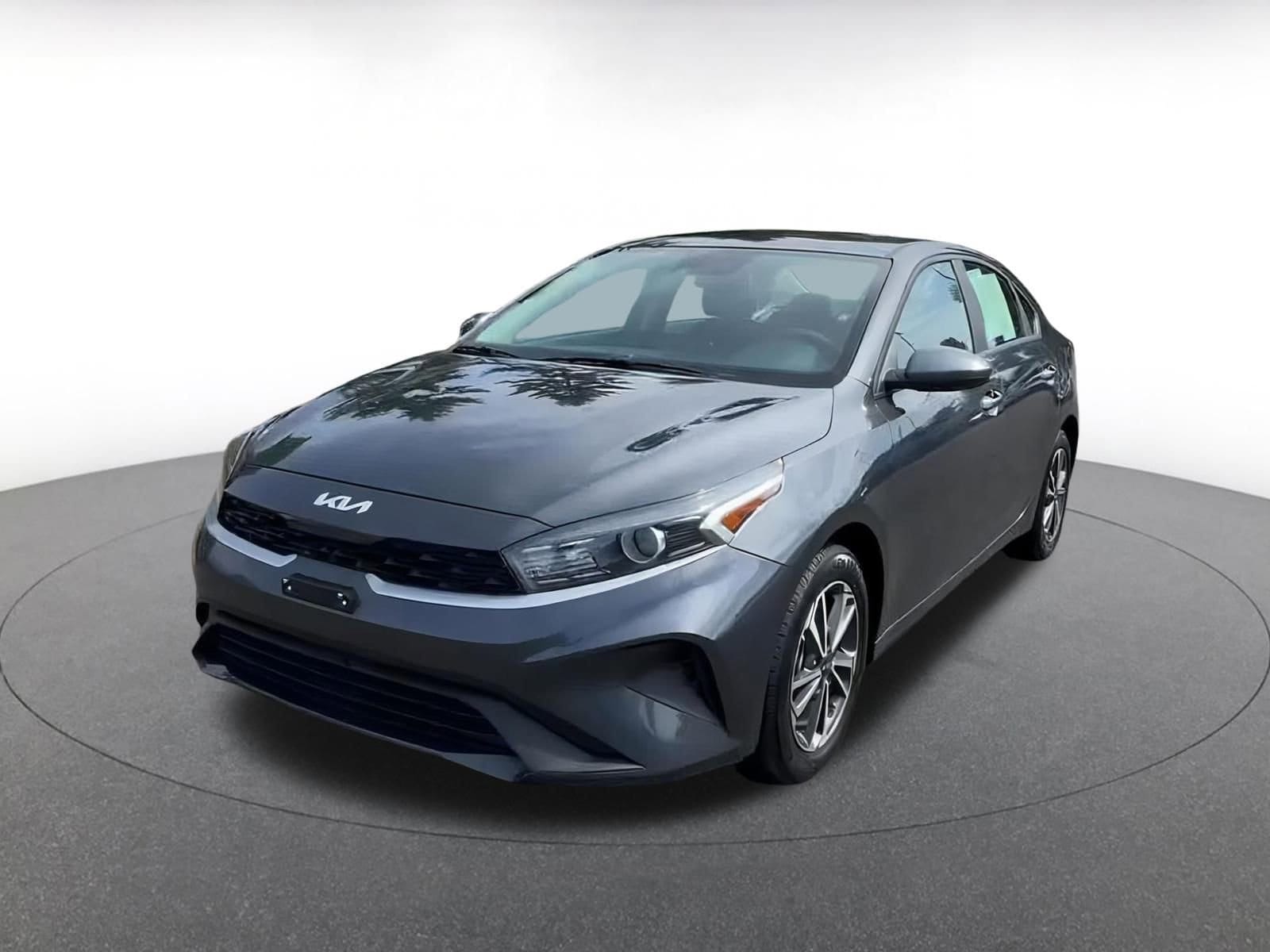 Thumbnail: 2024 Kia Forte - 8