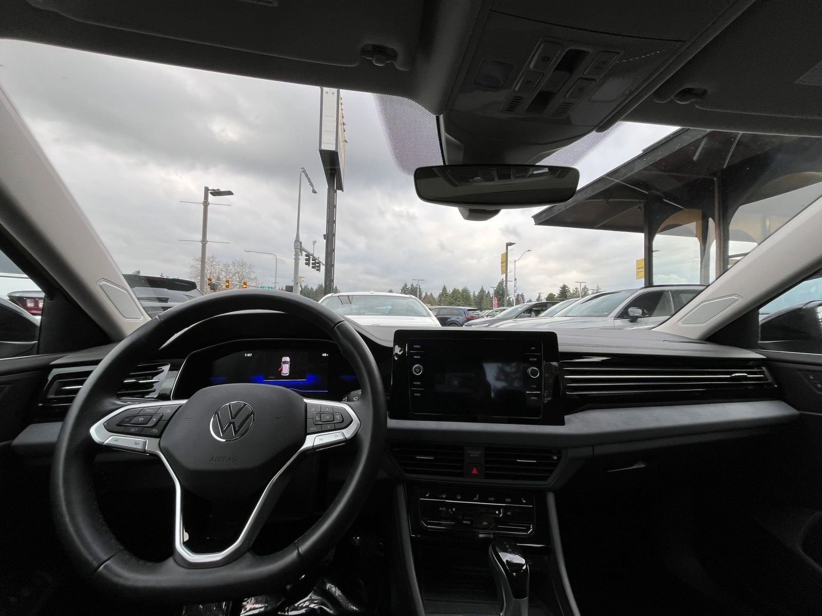 Thumbnail: 2025 Volkswagen Jetta - 34