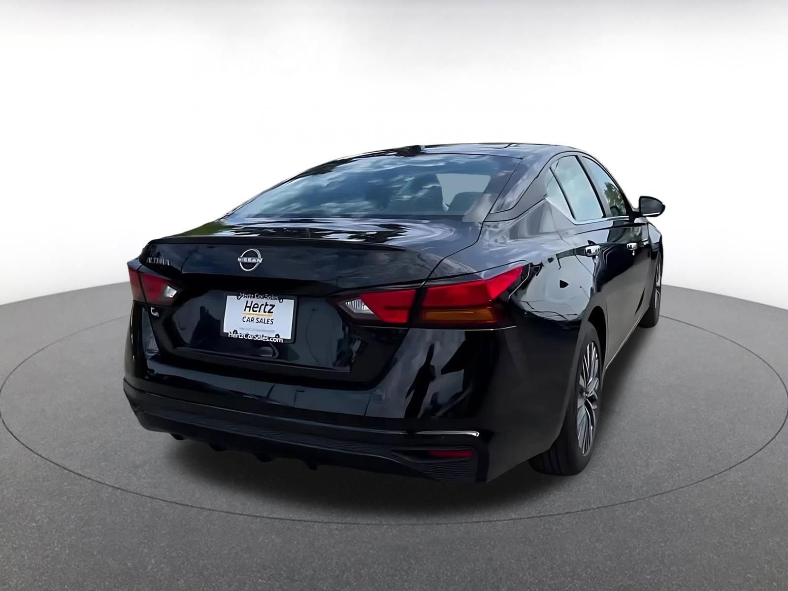 Thumbnail: 2025 Nissan Altima - 14
