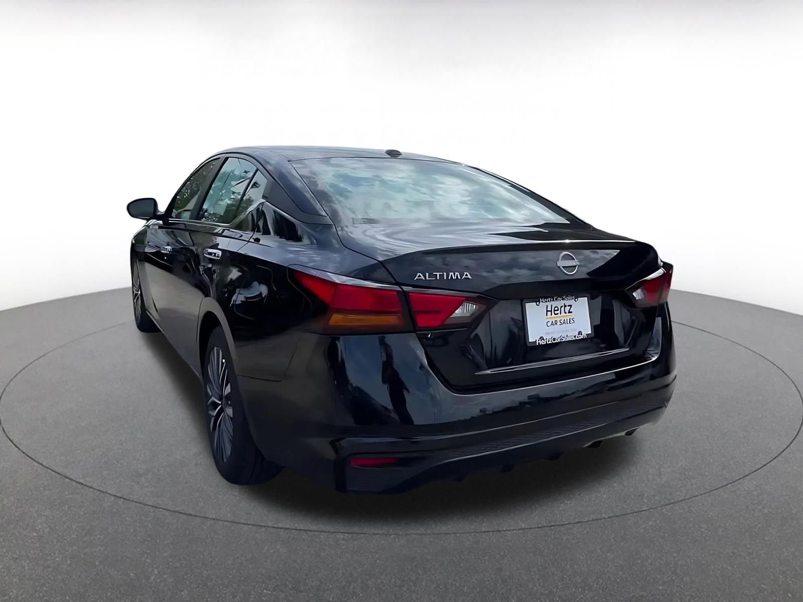 Thumbnail: 2025 Nissan Altima - 11