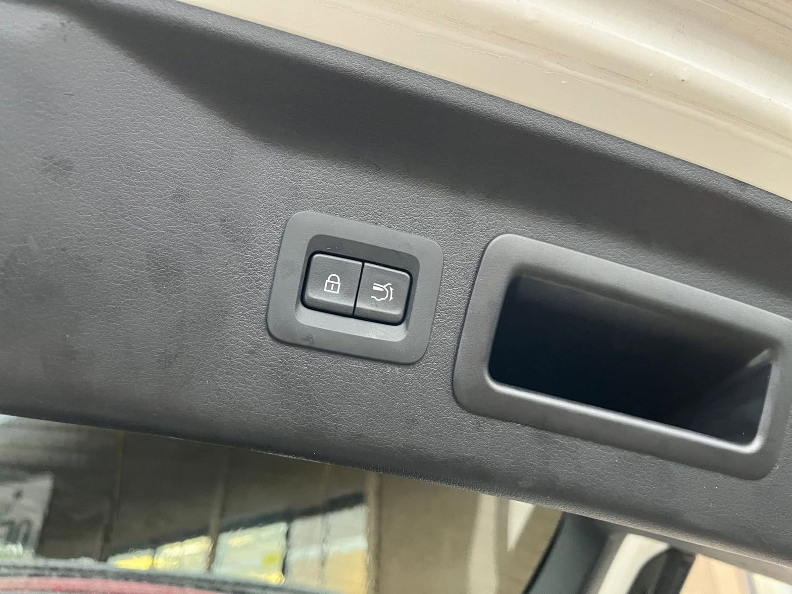 Thumbnail: 2025 Mazda CX-70 - 23