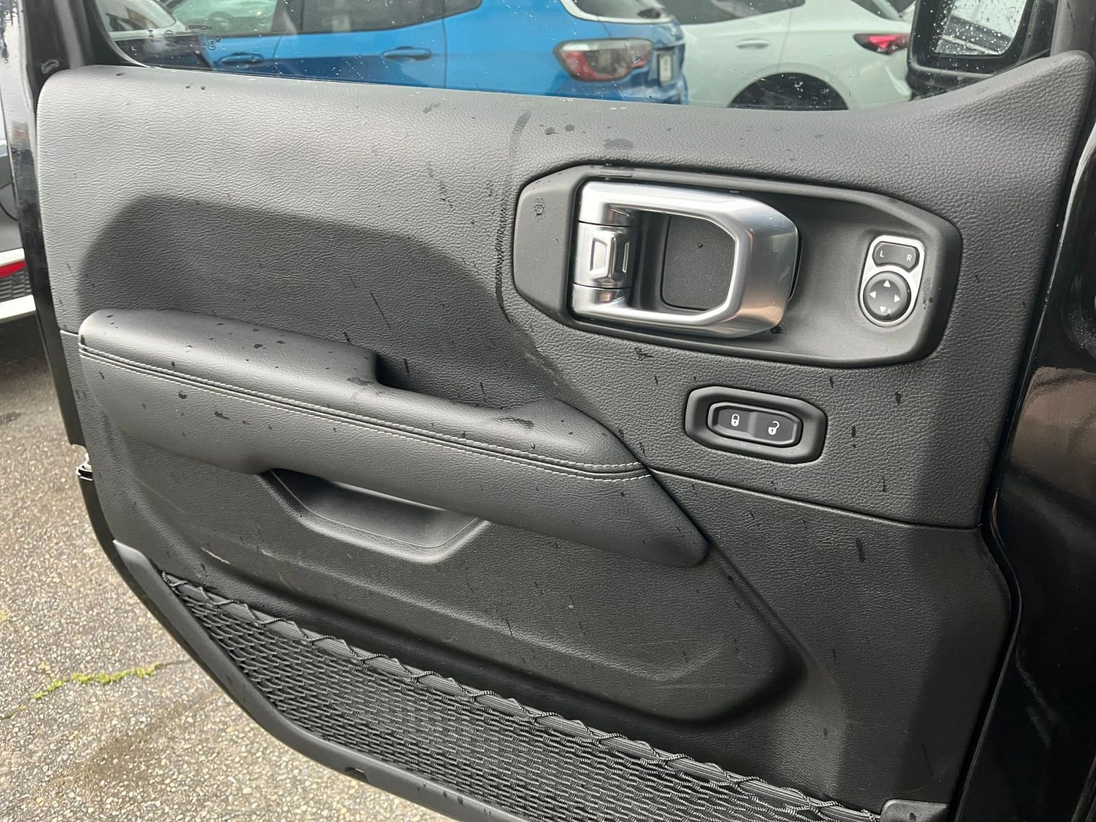 Thumbnail: 2023 Jeep Wrangler - 20