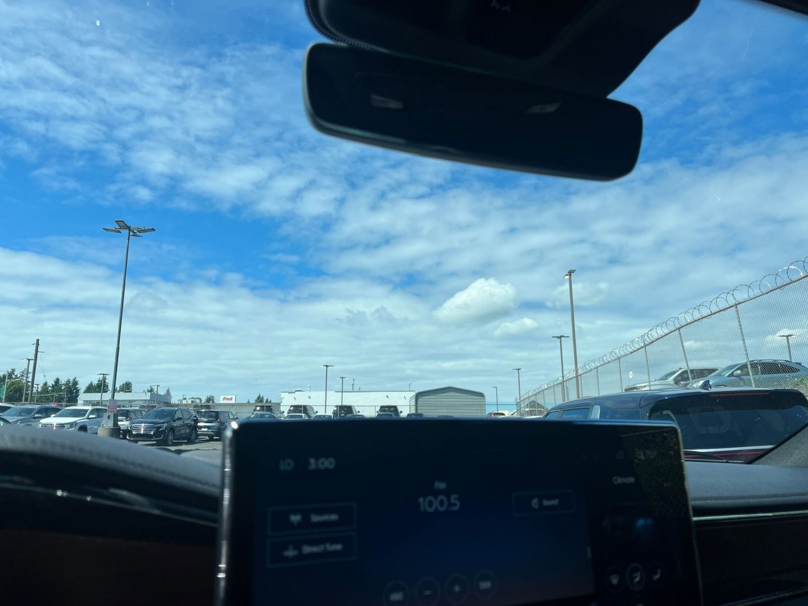 Thumbnail: 2023 Lincoln Navigator - 18
