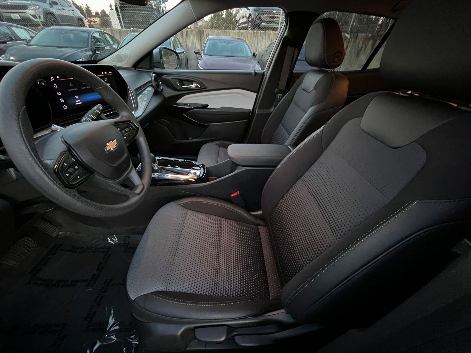 Thumbnail: 2025 Chevrolet Trax - 27