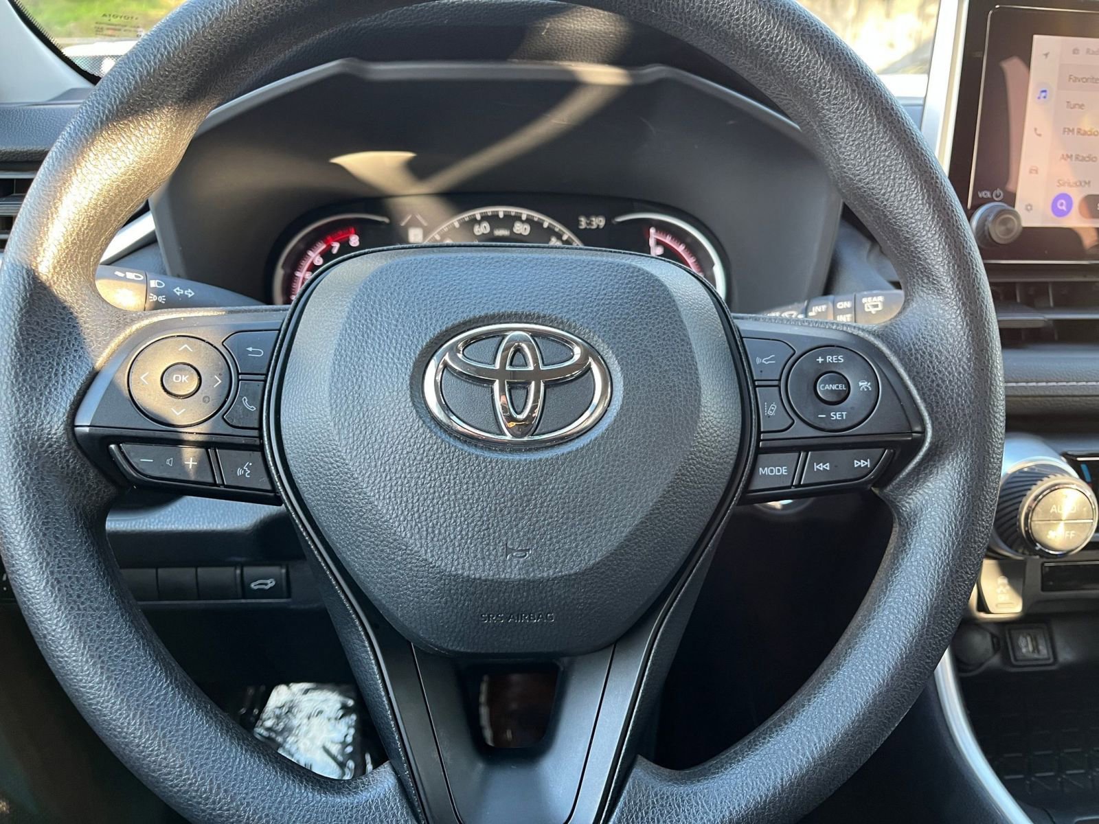 Thumbnail: 2025 Toyota RAV4 - 29