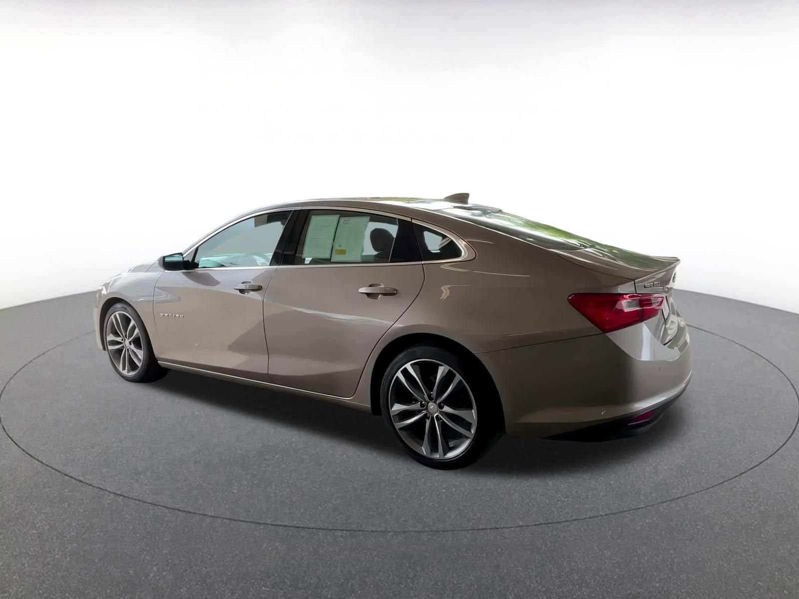 Thumbnail: 2023 Chevrolet Malibu - 10