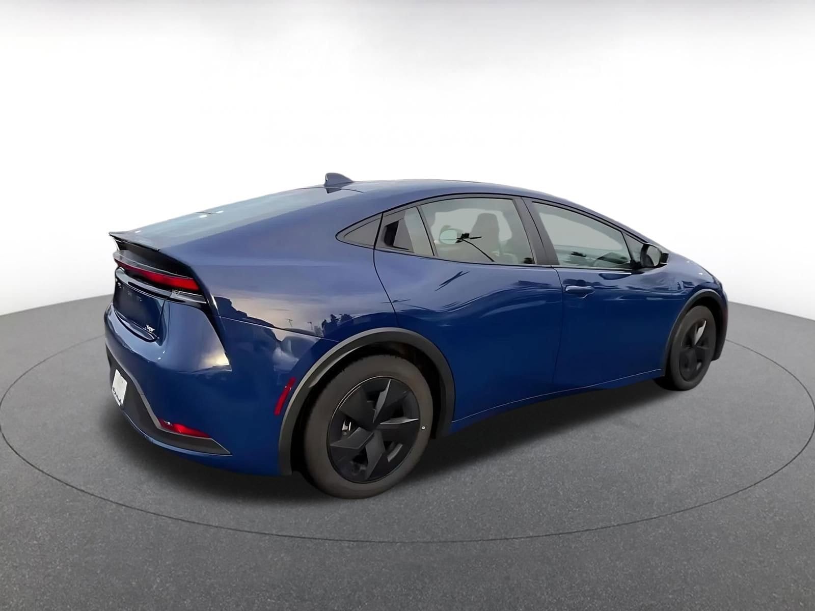 Thumbnail: 2025 Toyota Prius - 15