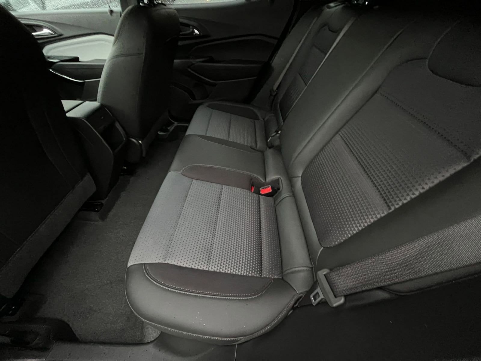 Thumbnail: 2025 Chevrolet Trax - 25