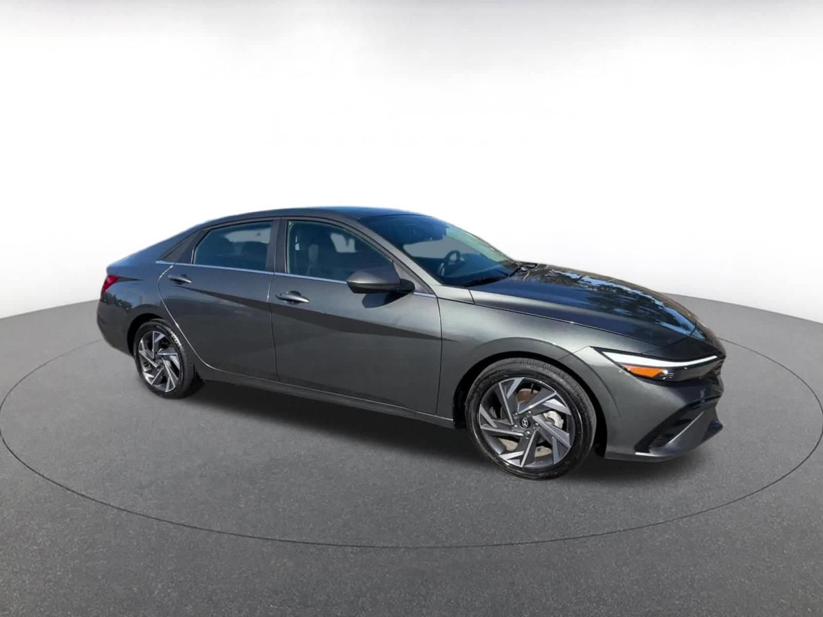 Thumbnail: 2025 Hyundai Elantra - 2