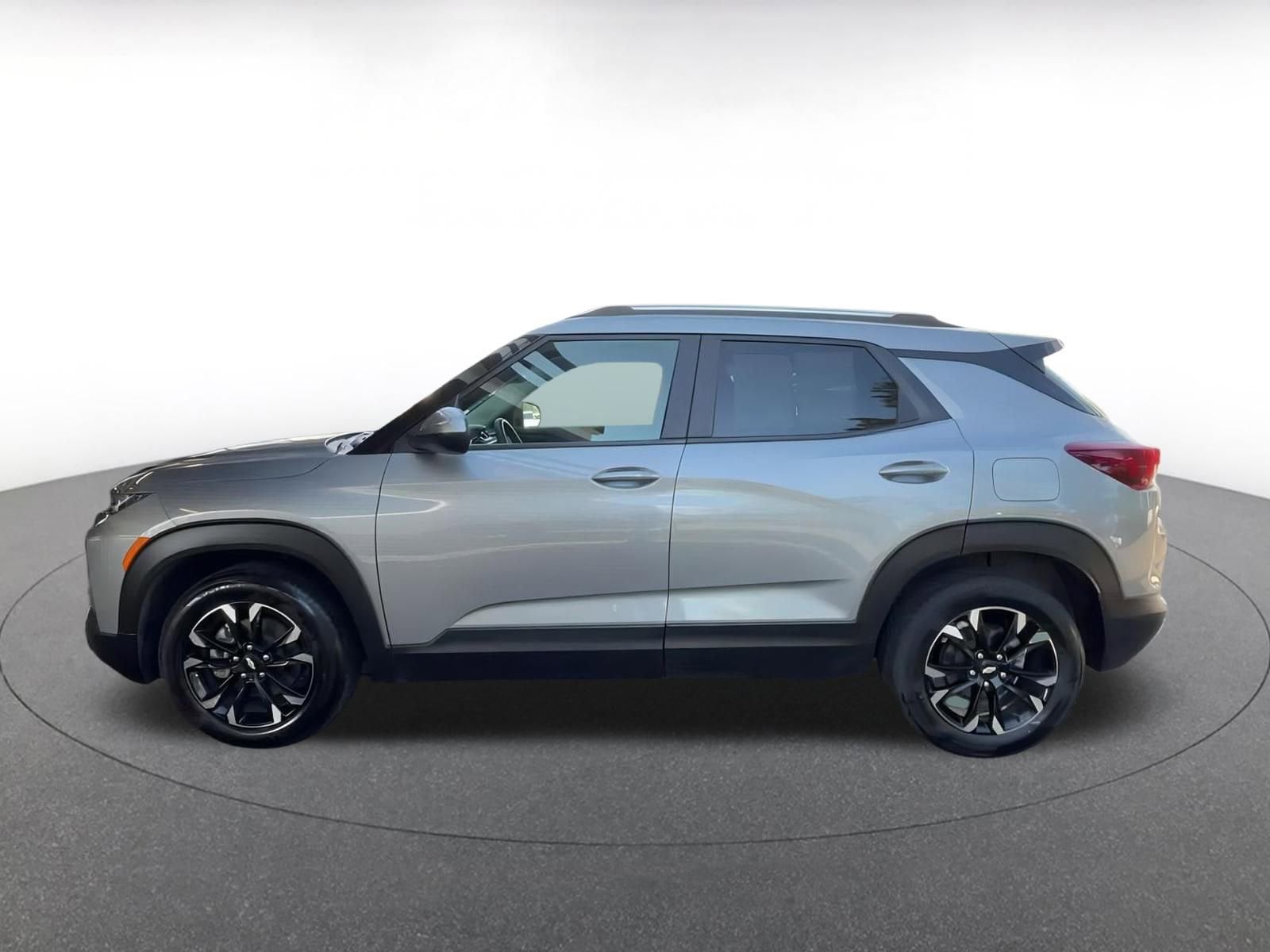 Thumbnail: 2023 Chevrolet TrailBlazer - 8