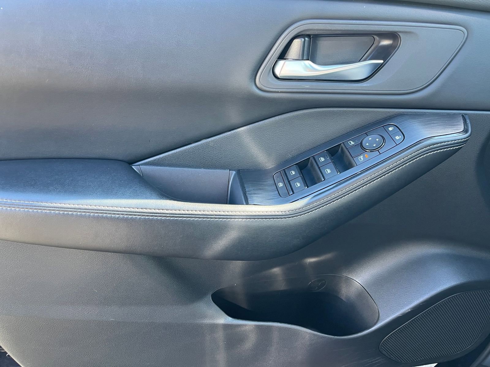 Thumbnail: 2025 Nissan Rogue - 18