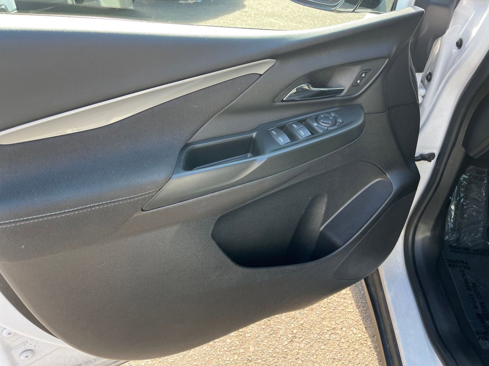 Thumbnail: 2023 Chevrolet Bolt EV - 23