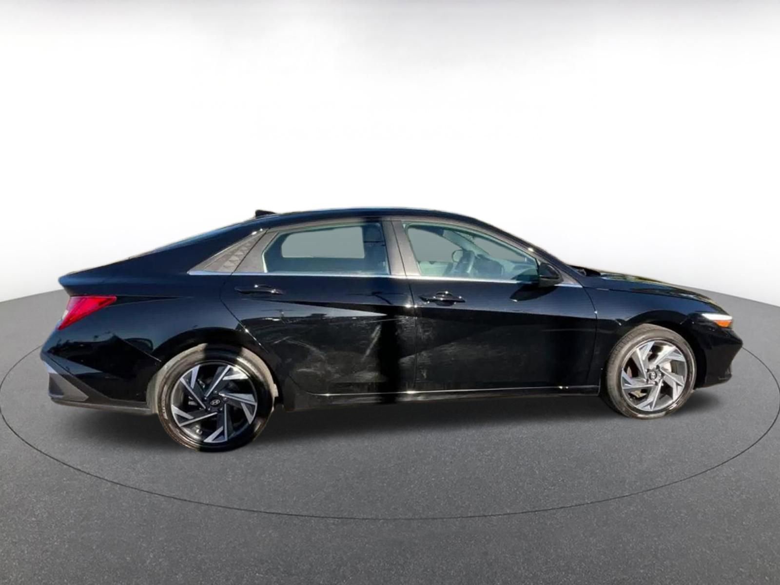 Thumbnail: 2025 Hyundai Elantra - 14