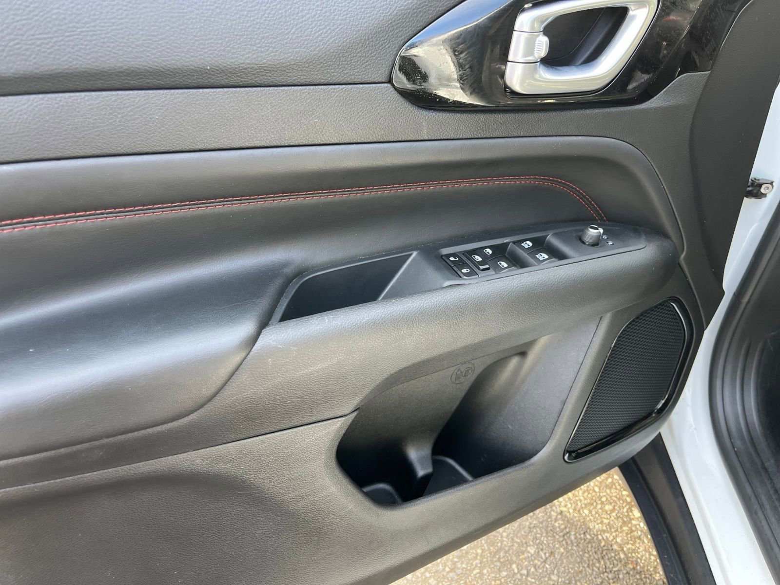 Thumbnail: 2025 Jeep Compass - 20