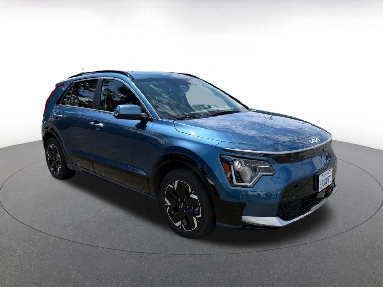 Thumbnail: 2023 Kia Niro - 1