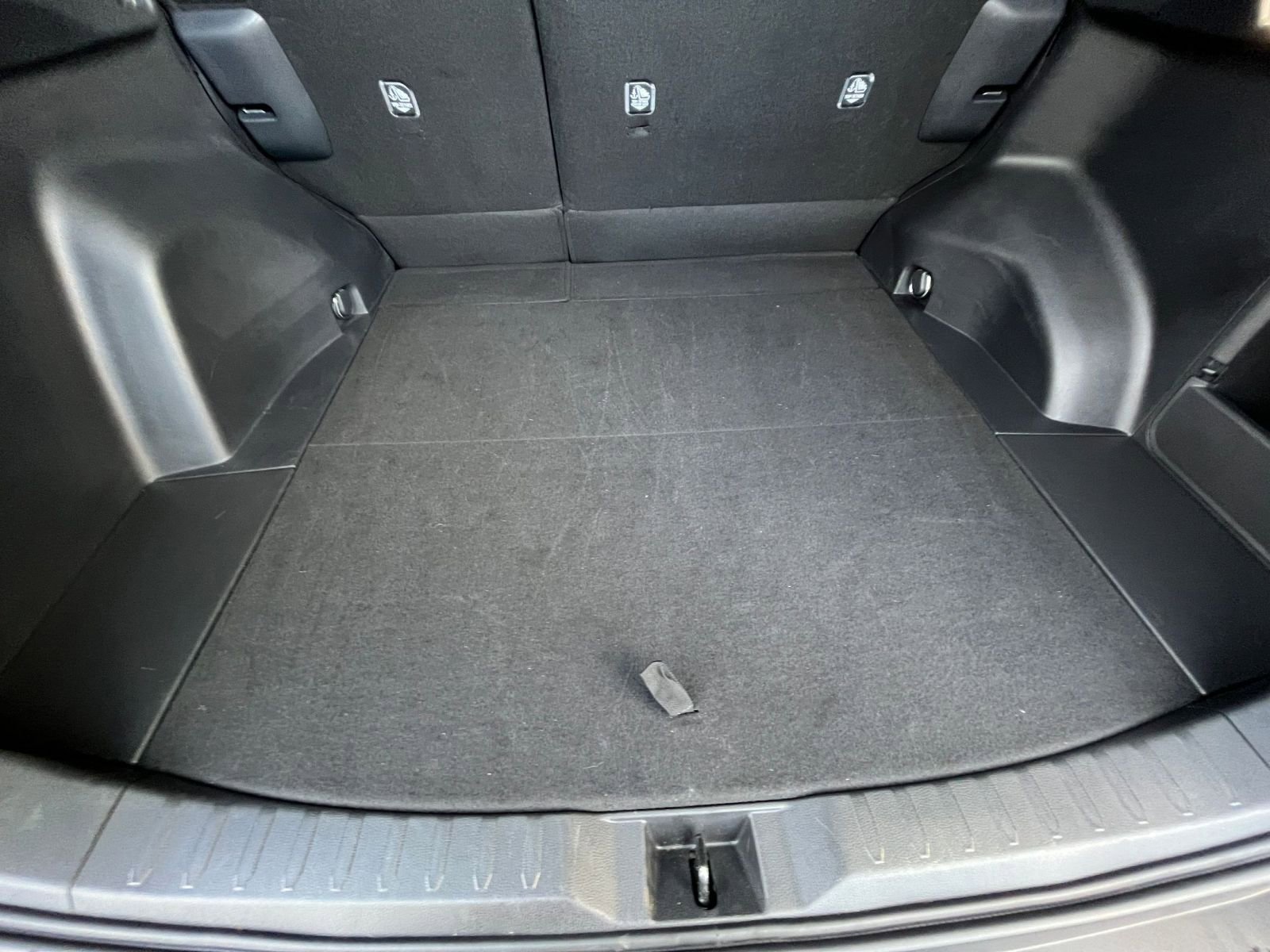 Thumbnail: 2025 Toyota RAV4 - 31