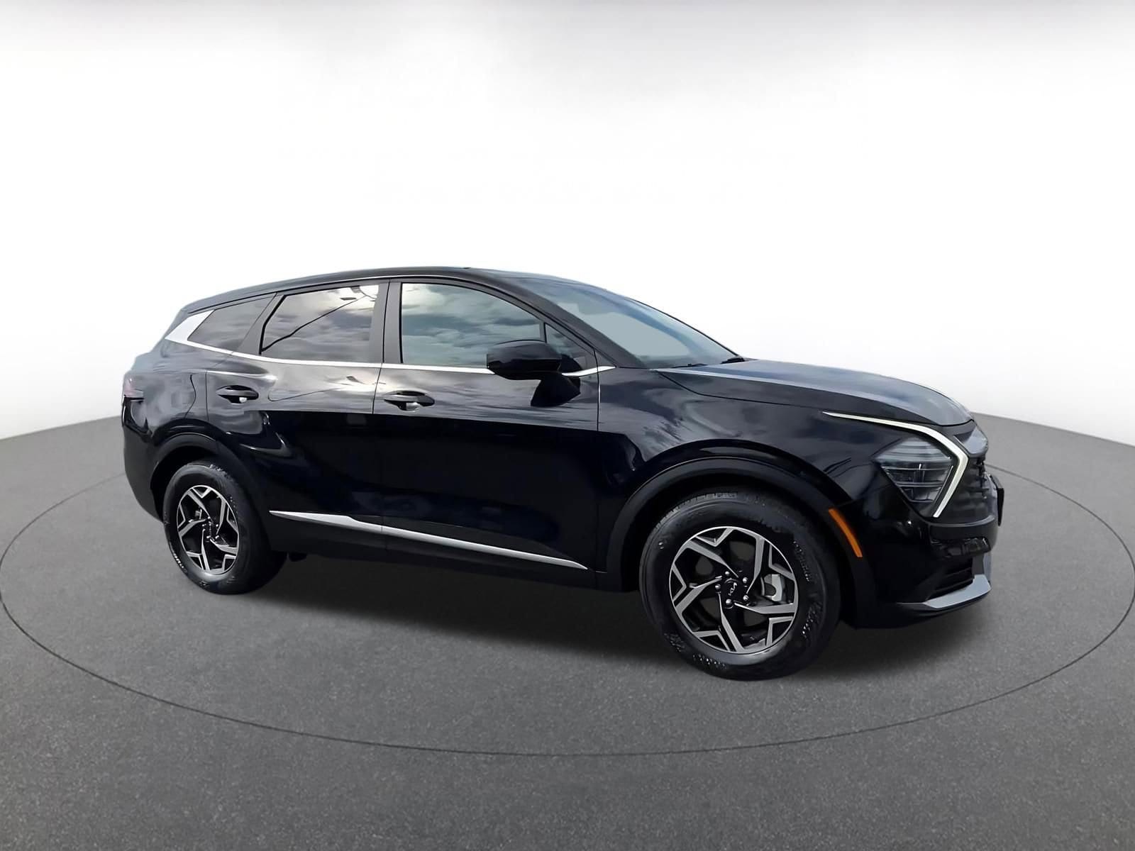 Thumbnail: 2025 Kia Sportage - 2