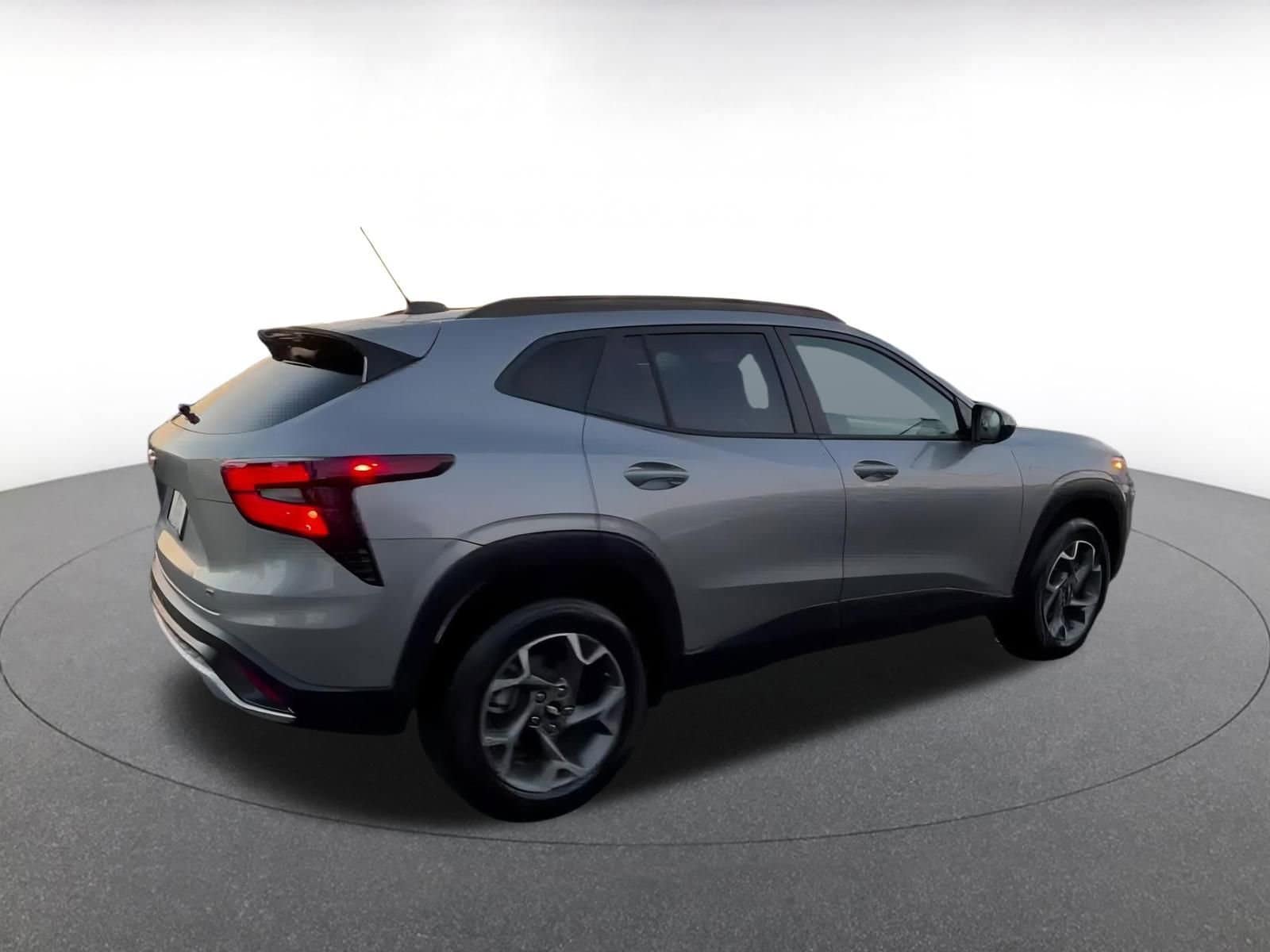 Thumbnail: 2025 Chevrolet Trax - 15