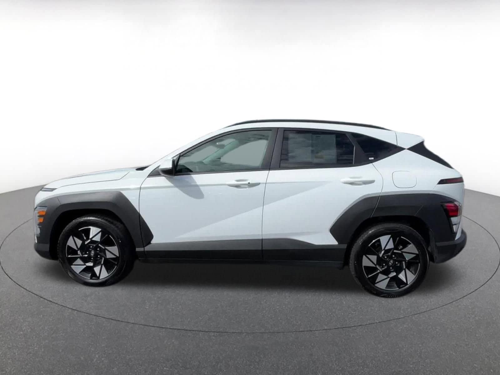 2024 Hyundai Kona SEL 8