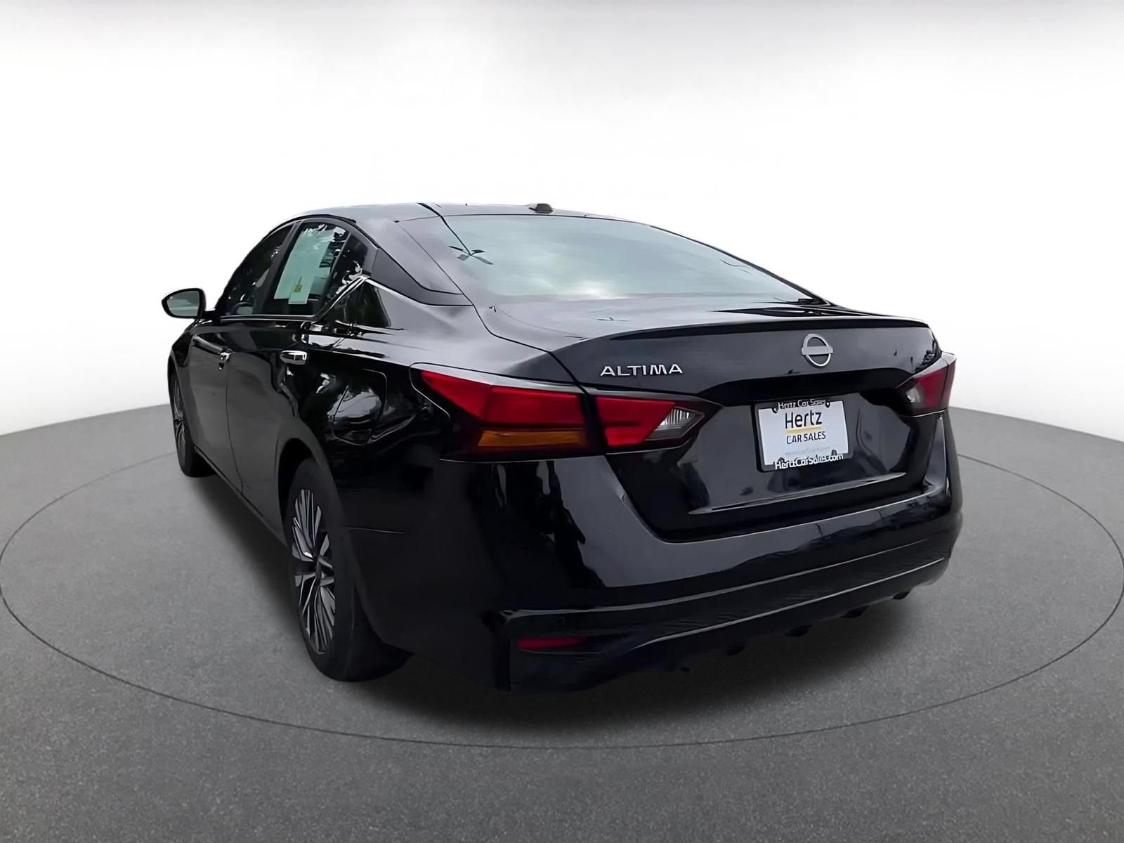 Thumbnail: 2025 Nissan Altima - 10