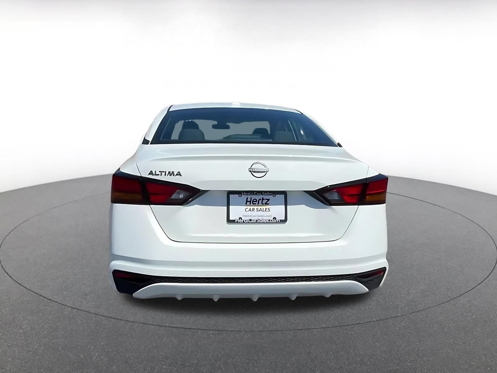 2025 Nissan Altima SV - Photo 12