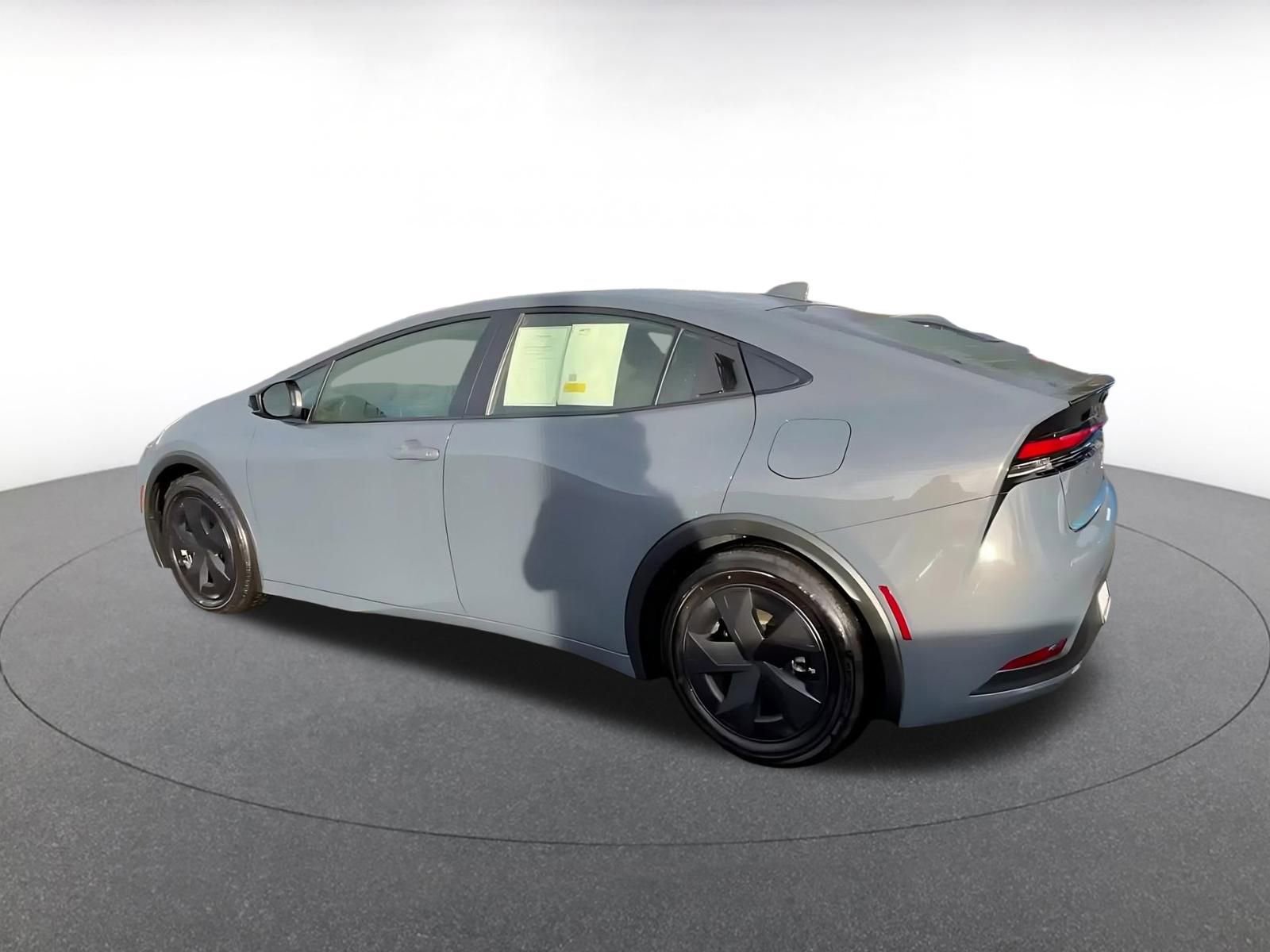 Thumbnail: 2025 Toyota Prius - 9
