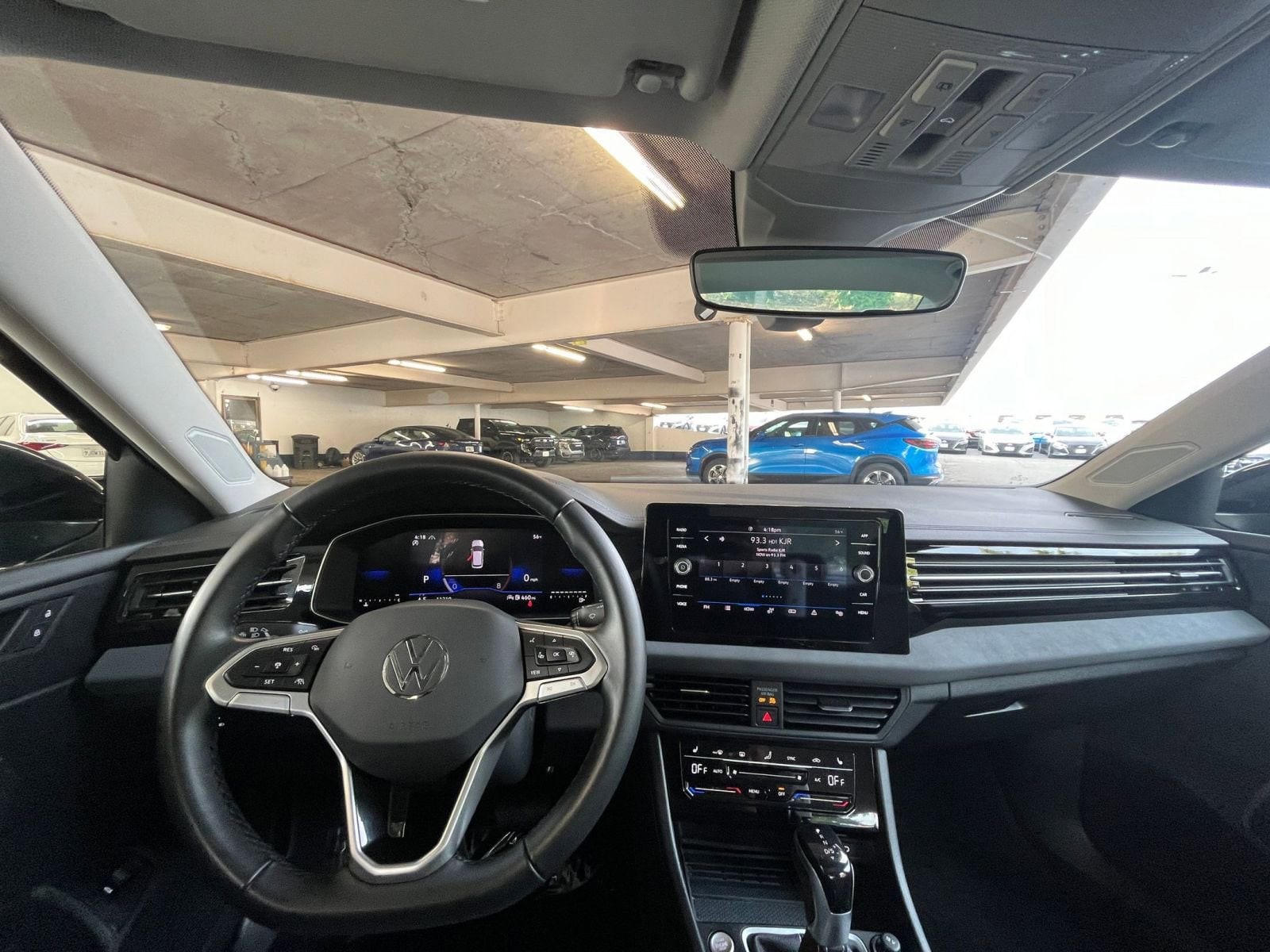 Thumbnail: 2025 Volkswagen Jetta - 33